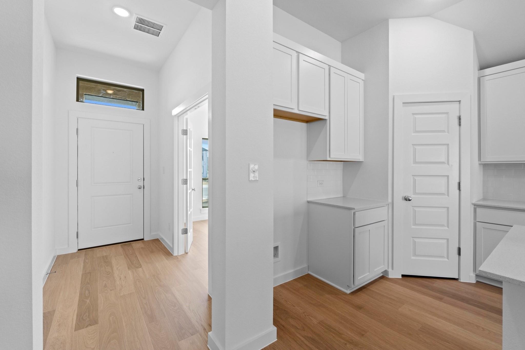 107 Mandeville Dr, Hutto, TX 78634