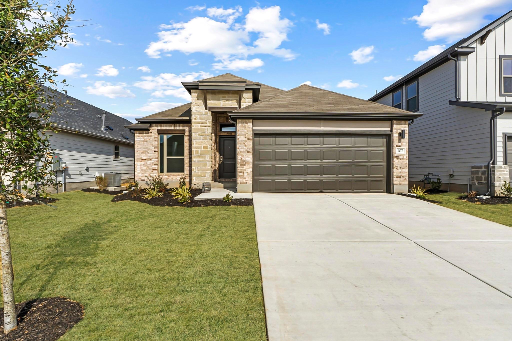 107 Mandeville Dr, Hutto, TX 78634