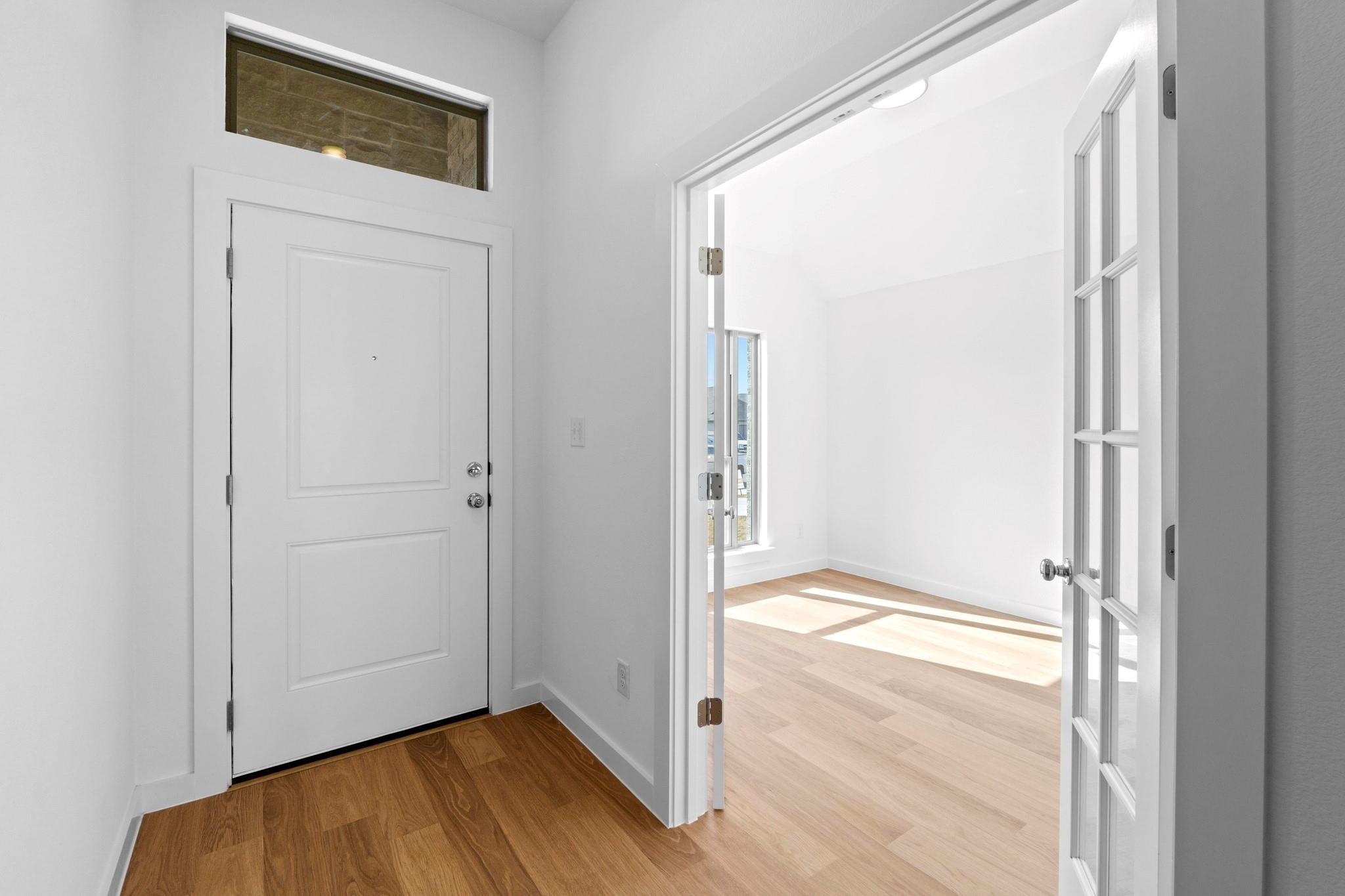 107 Mandeville Dr, Hutto, TX 78634