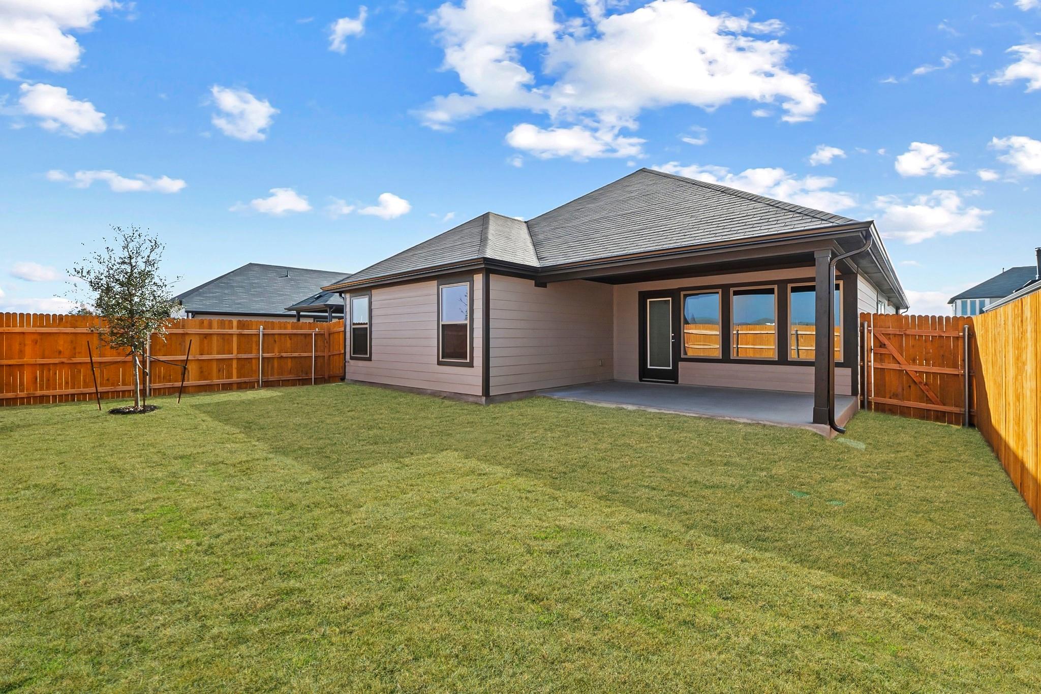 107 Mandeville Dr, Hutto, TX 78634