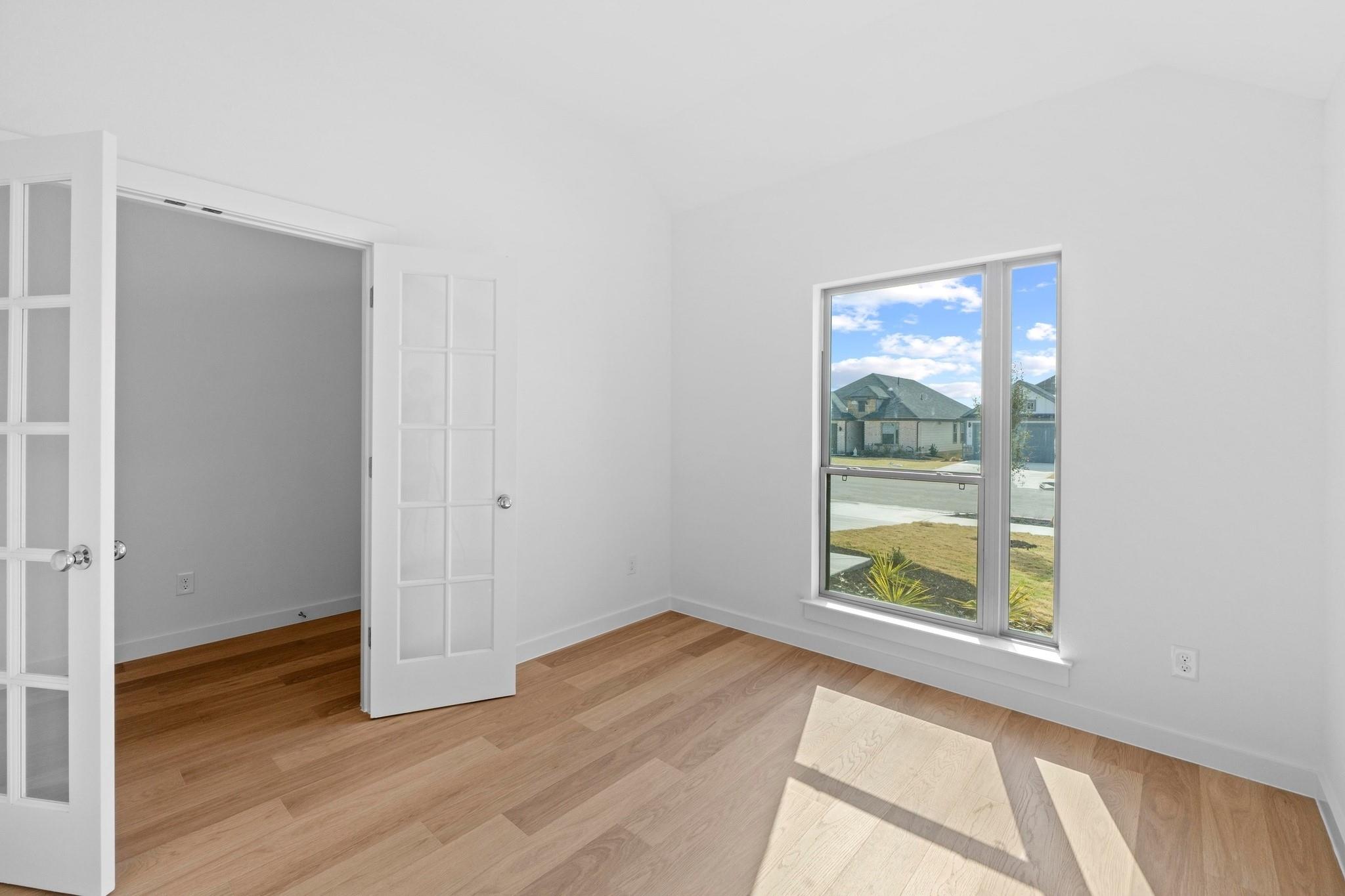 107 Mandeville Dr, Hutto, TX 78634