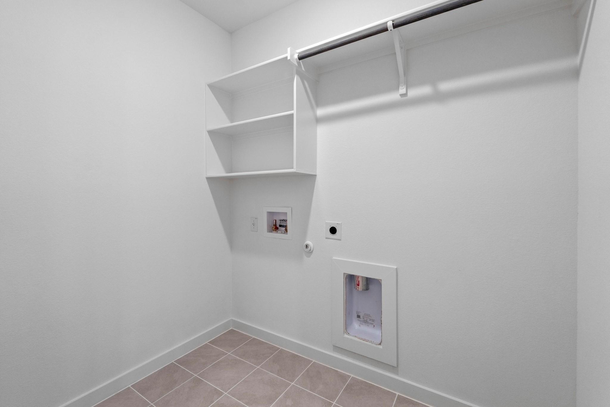 107 Mandeville Dr, Hutto, TX 78634