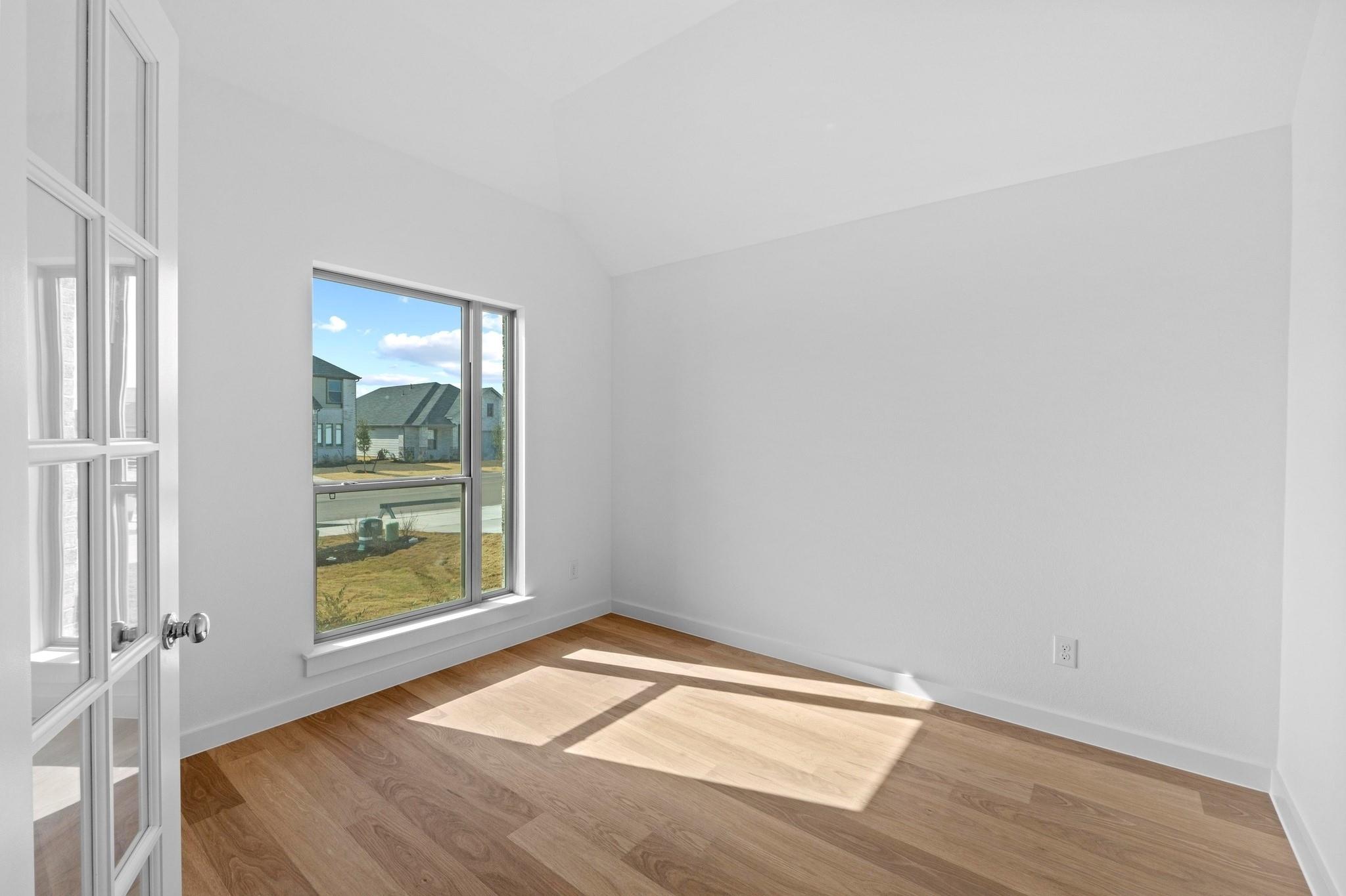 107 Mandeville Dr, Hutto, TX 78634