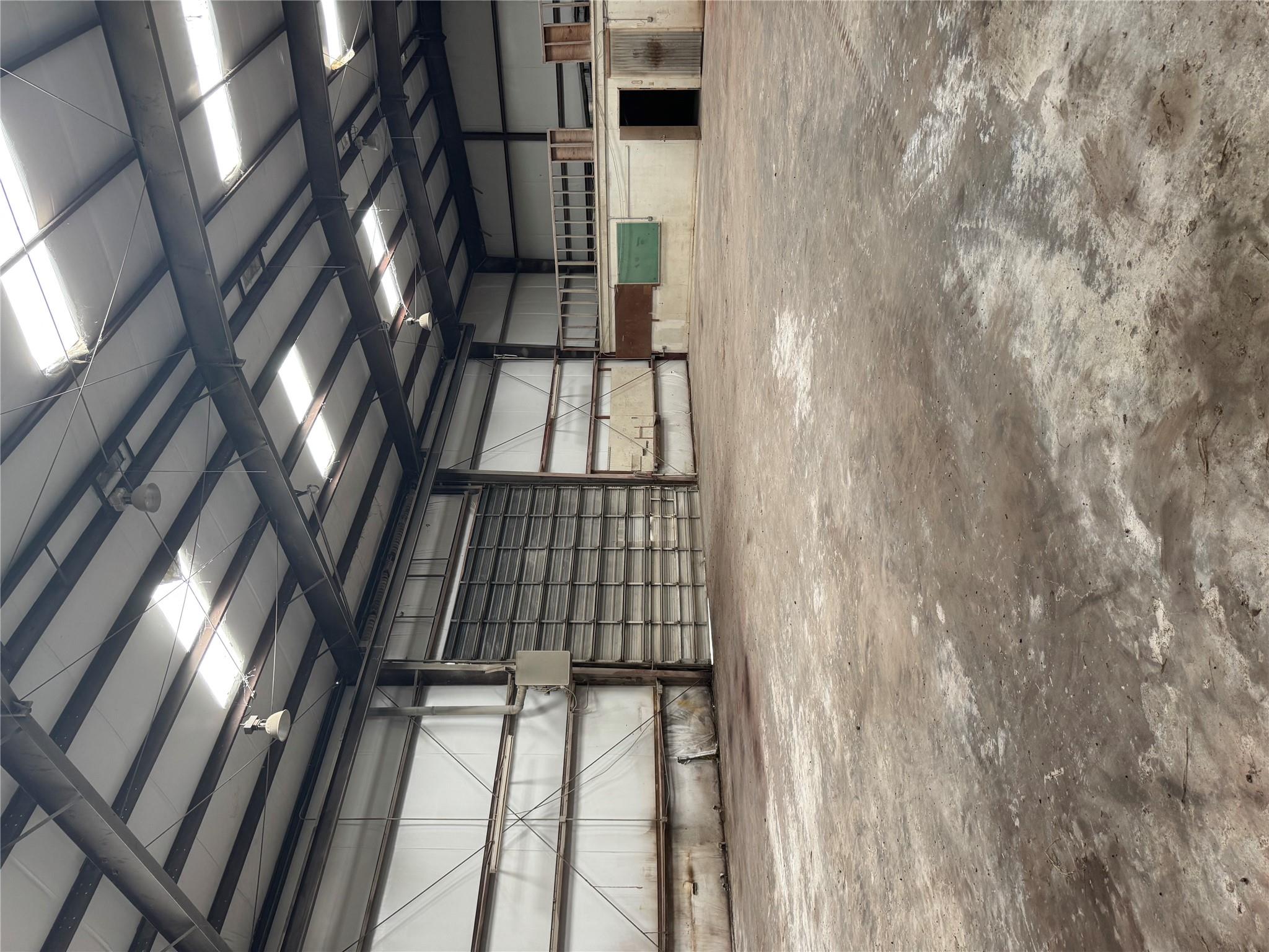 5902 W State Highway 71 Highway, La Grange, TX 78945