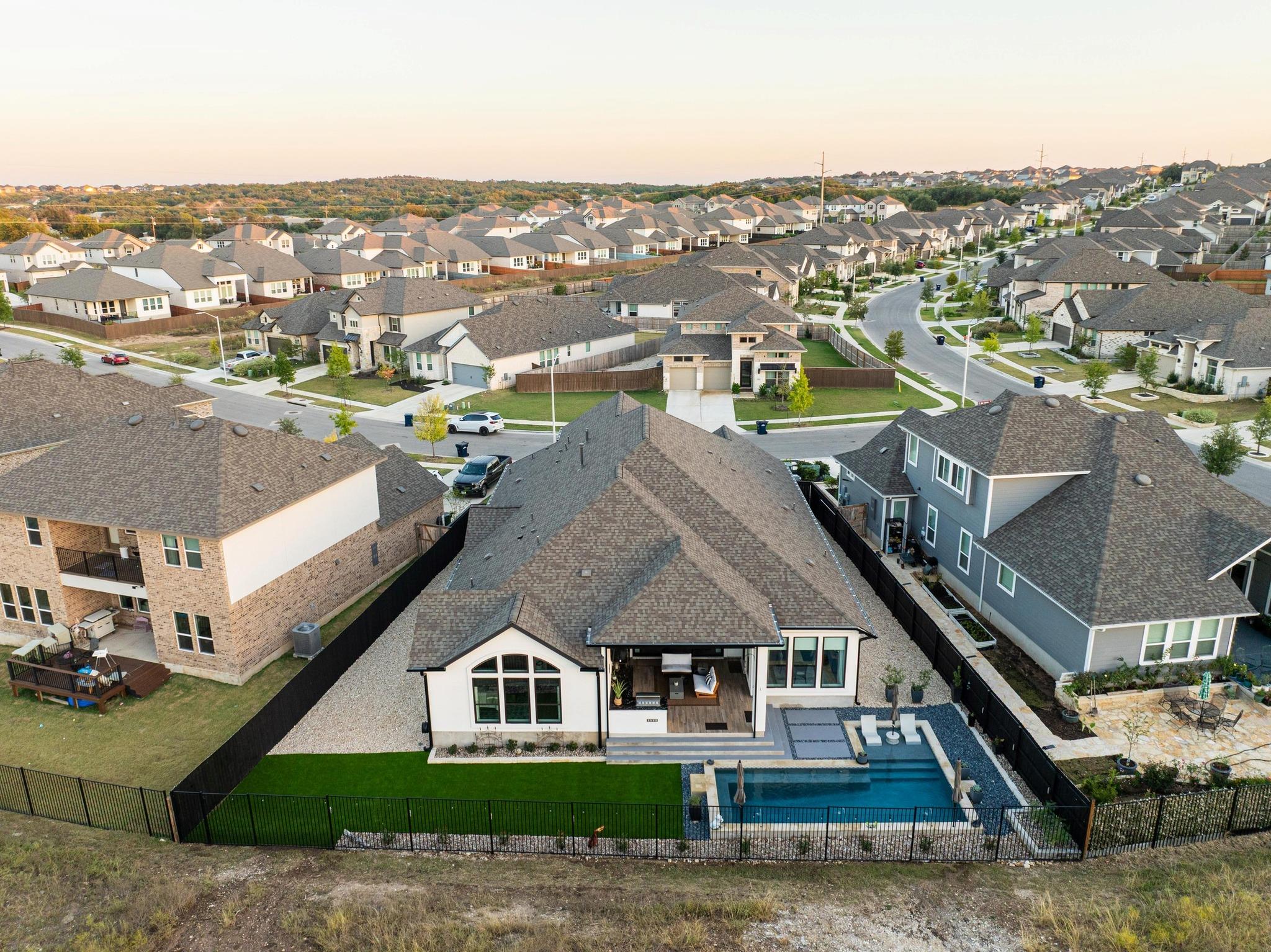 1105 Joe Carson Dr, Leander, TX 78641