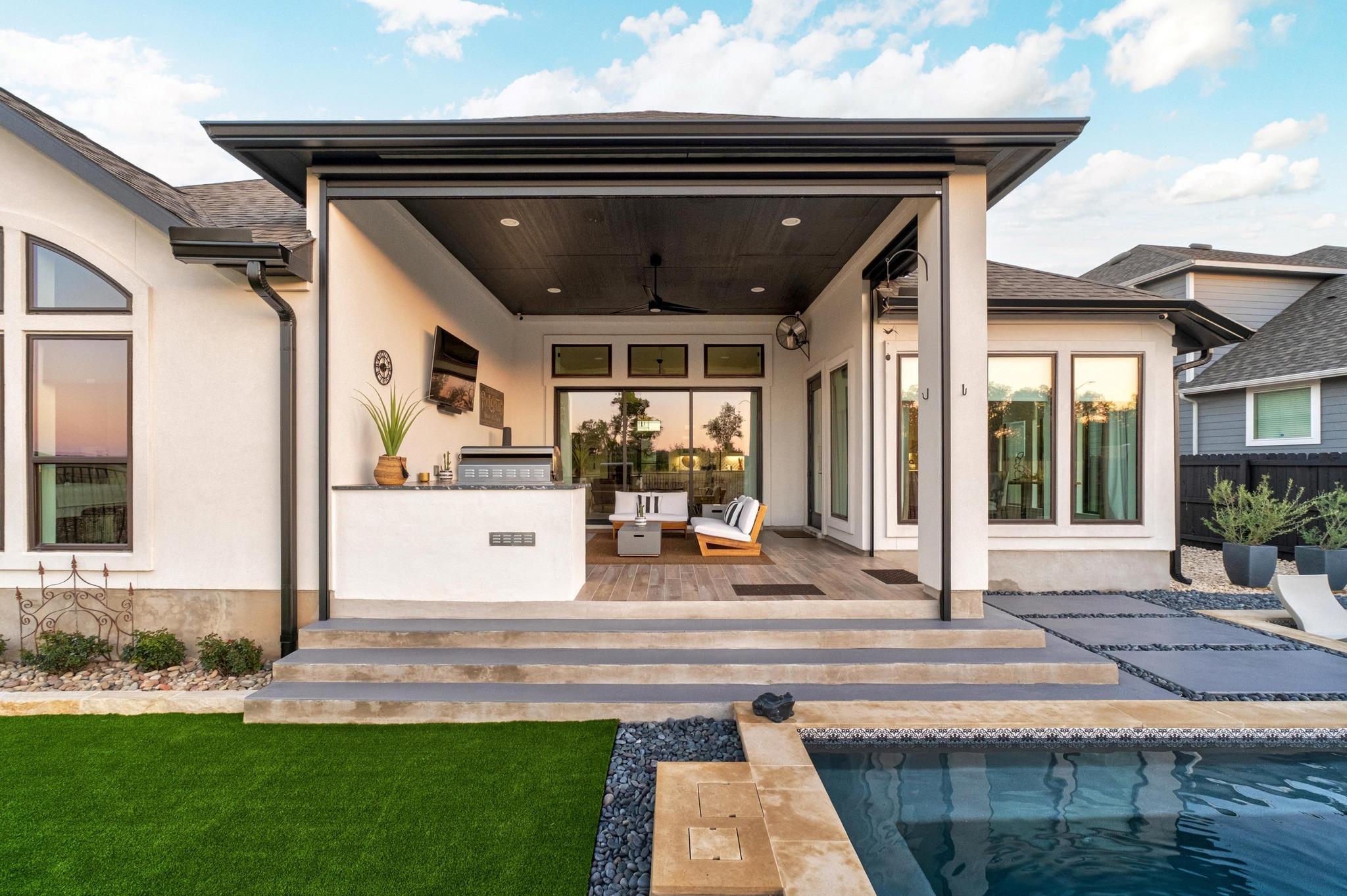 1105 Joe Carson Dr, Leander, TX 78641