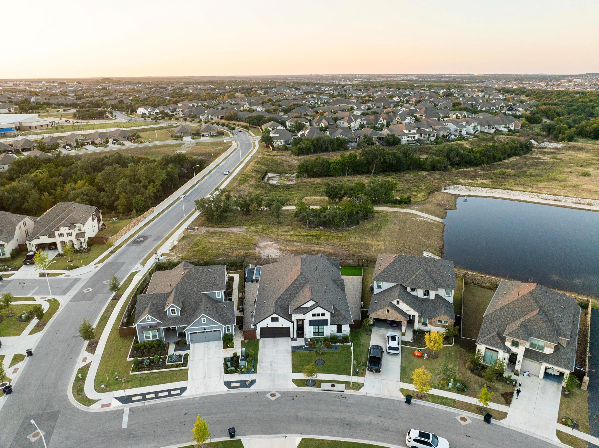 1105 Joe Carson Dr, Leander, TX 78641