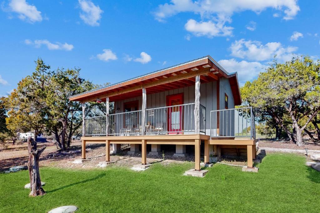 961 Buttercup Ln, Wimberley, TX 78676