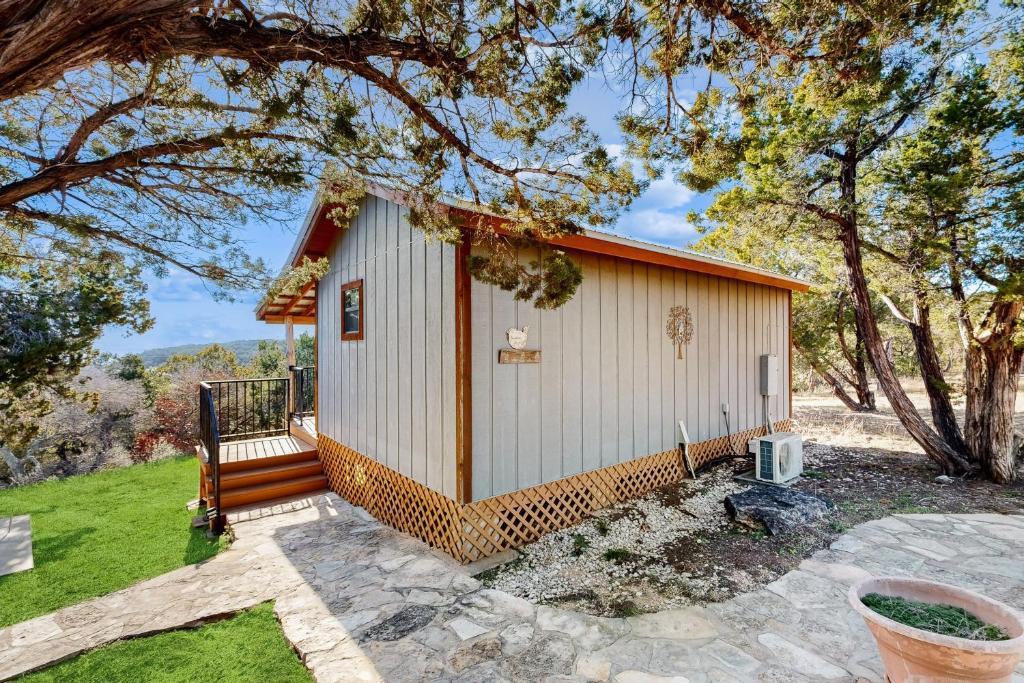 961 Buttercup Ln, Wimberley, TX 78676