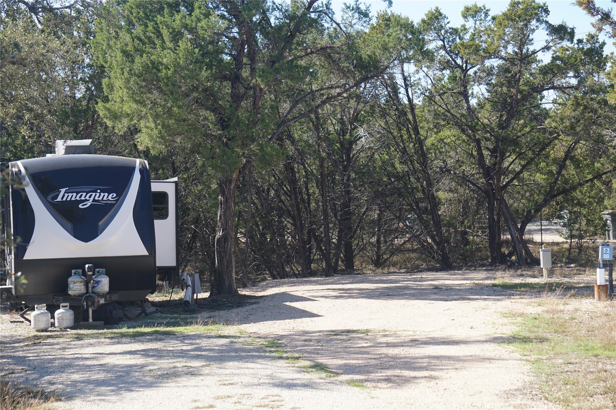 961 Buttercup Ln, Wimberley, TX 78676