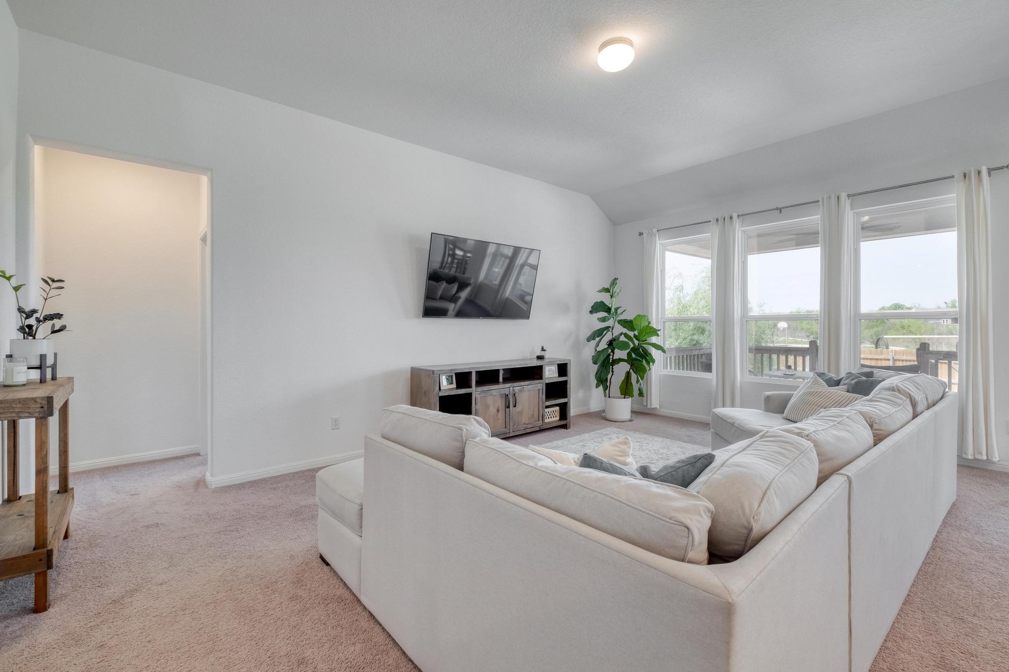 19524 Landmark Dr, Pflugerville, TX 78660