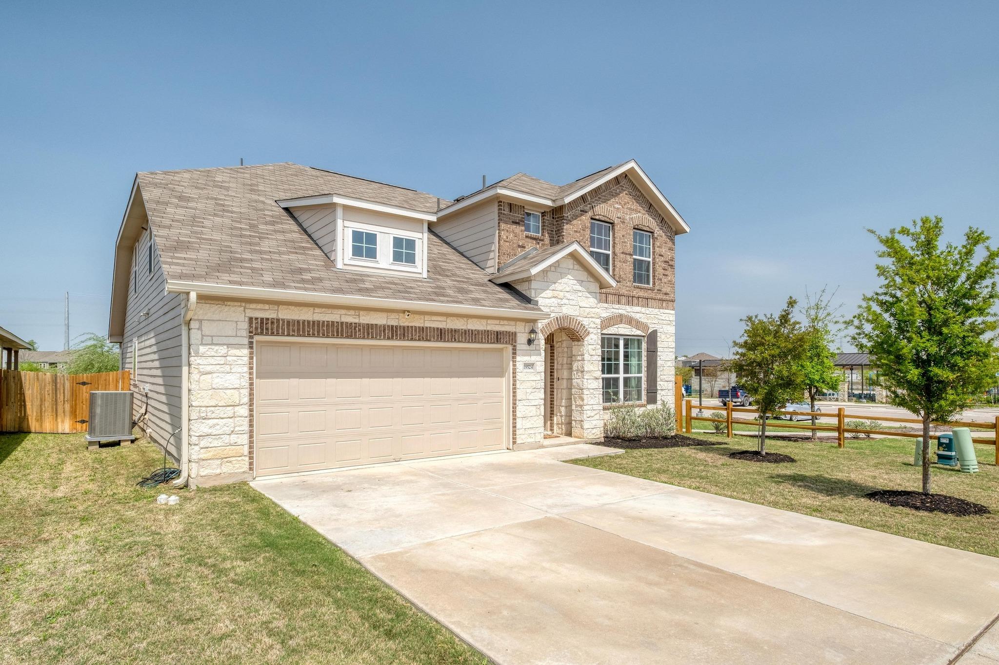 19524 Landmark Dr, Pflugerville, TX 78660