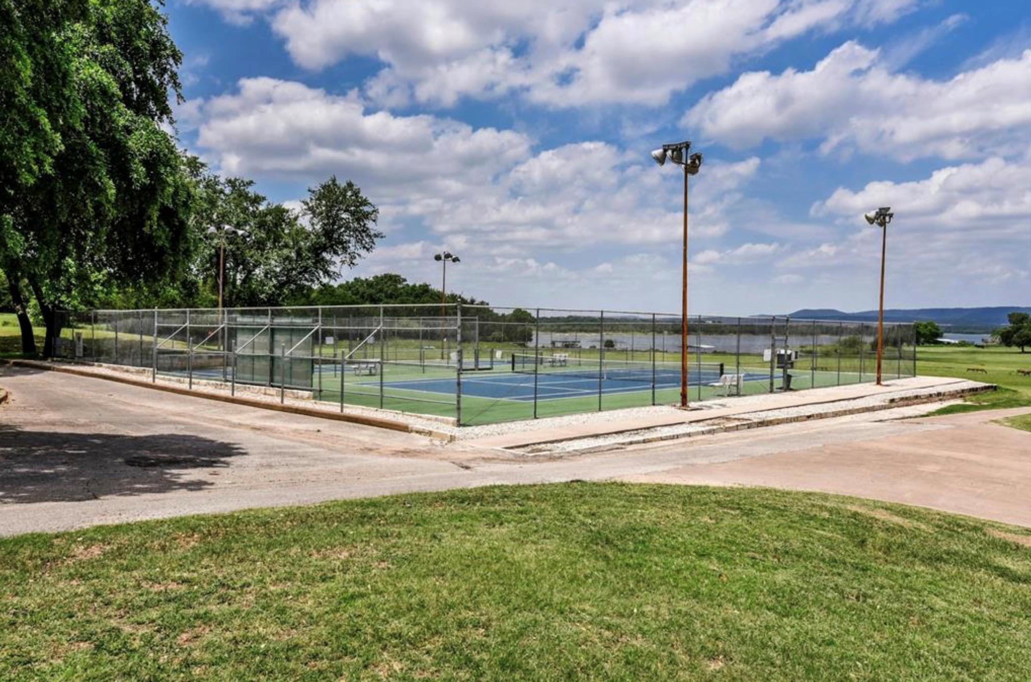 21844 Ticonderoga Ave, Lago Vista, TX 78645