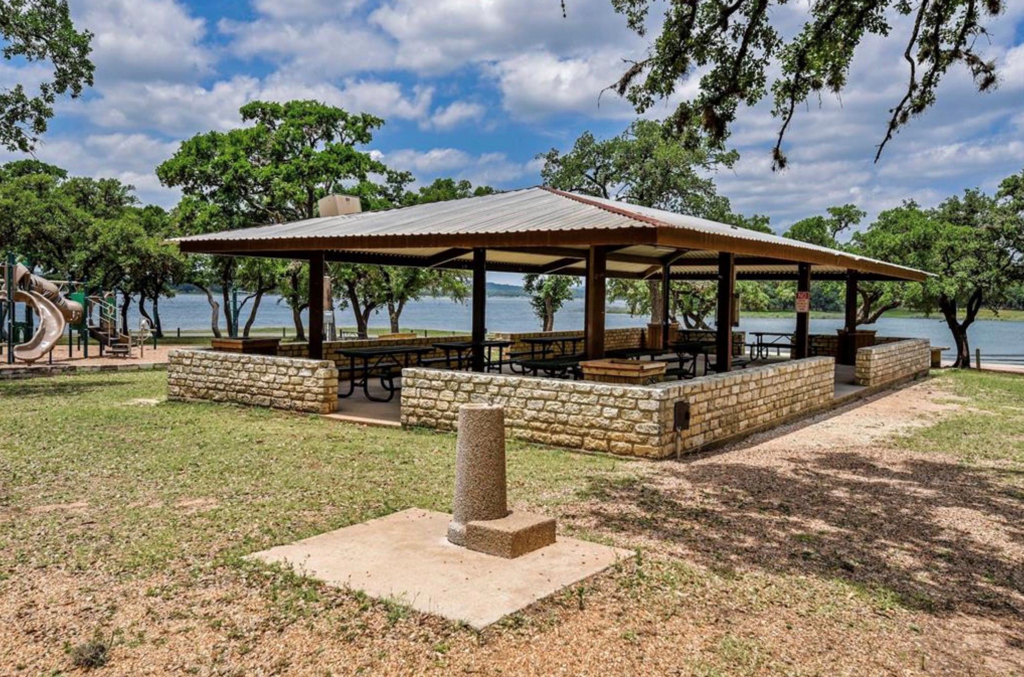 21844 Ticonderoga Ave, Lago Vista, TX 78645