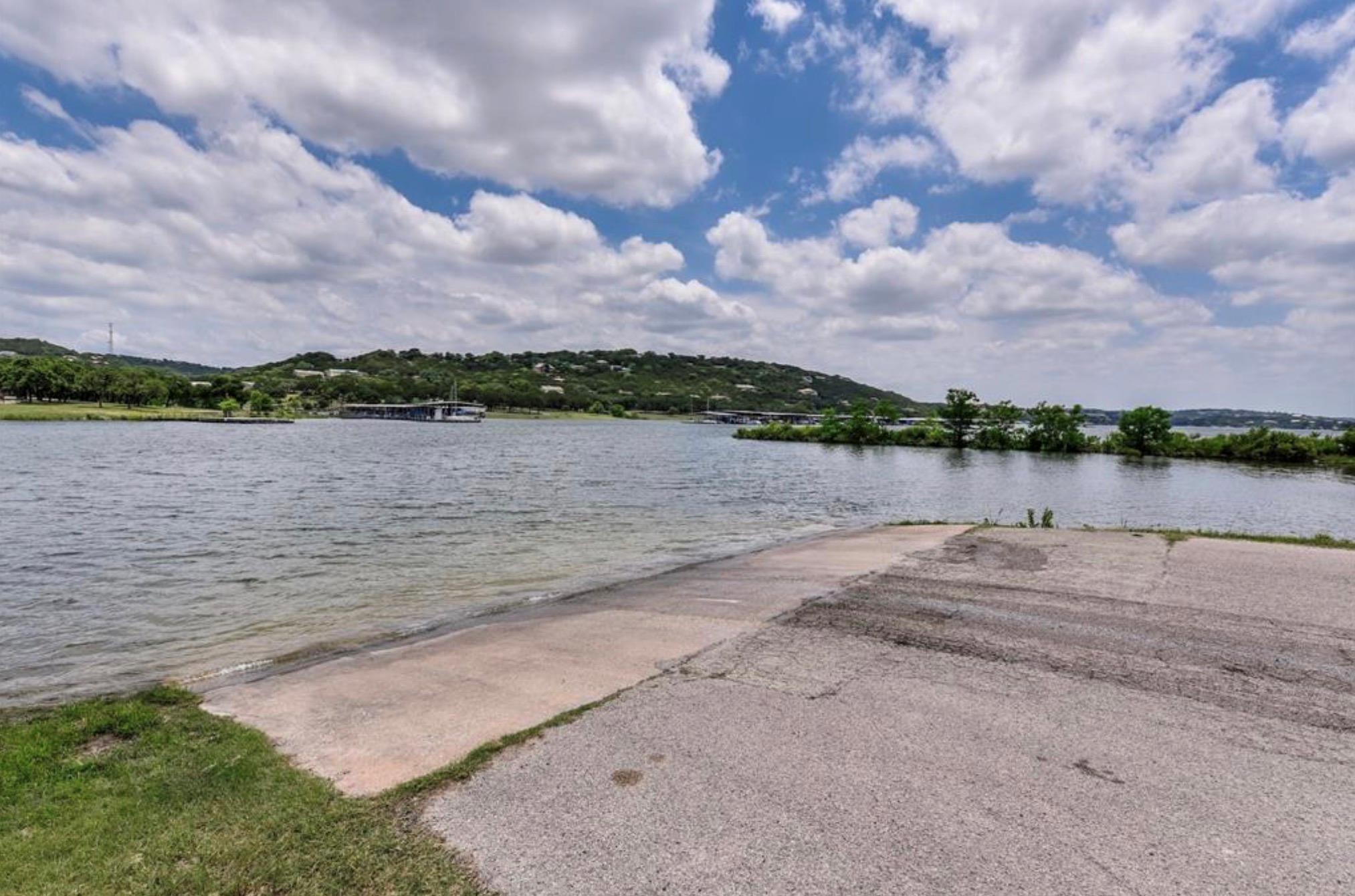 21844 Ticonderoga Ave, Lago Vista, TX 78645
