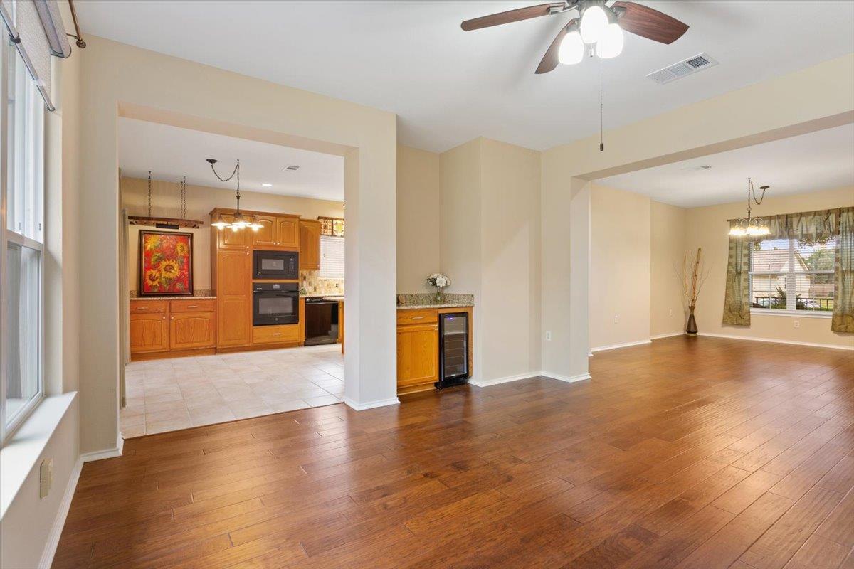 246 Red Poppy Trl, Georgetown, TX 78633