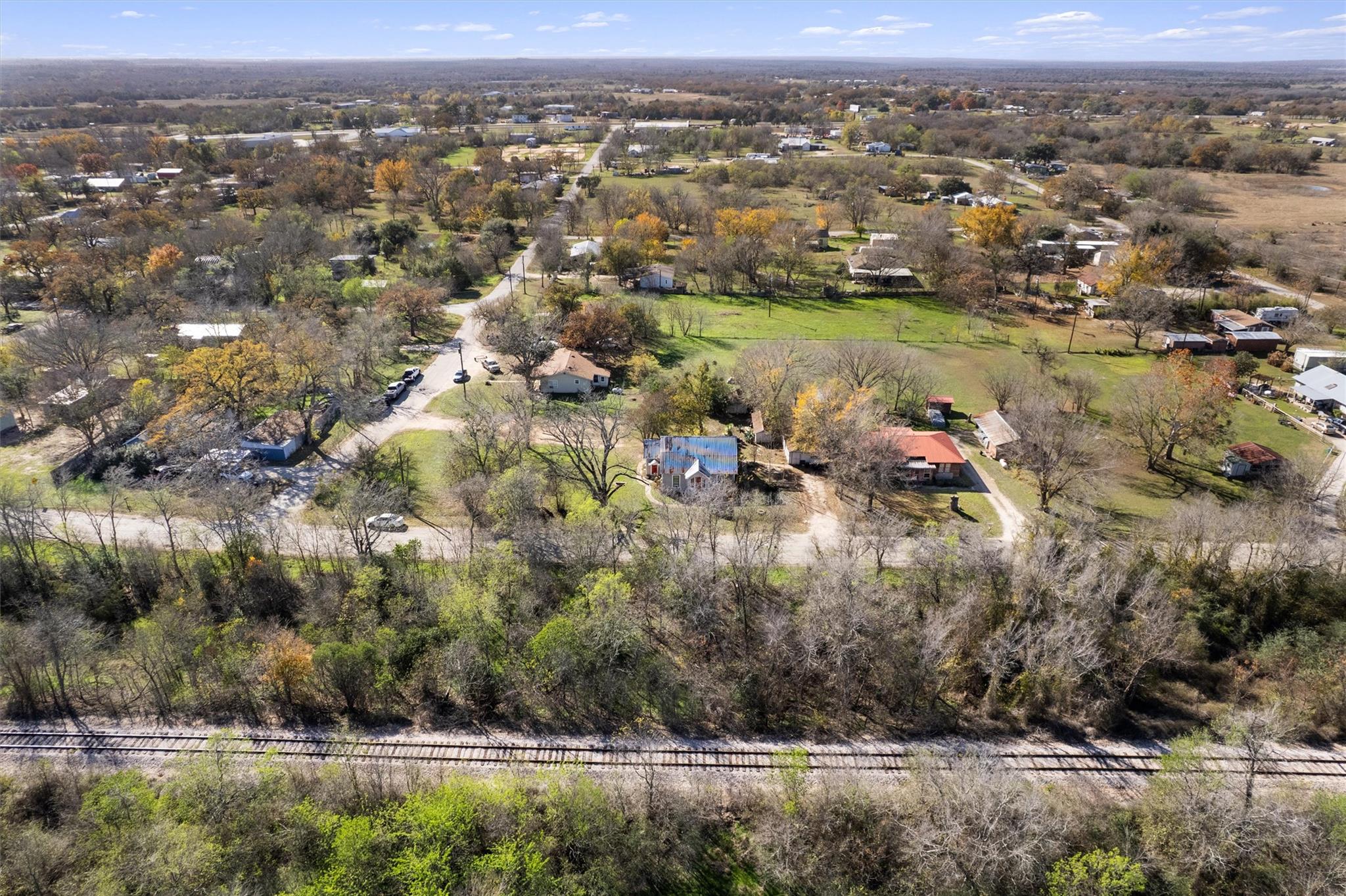 523 Old Highway 20, McDade, TX 78650