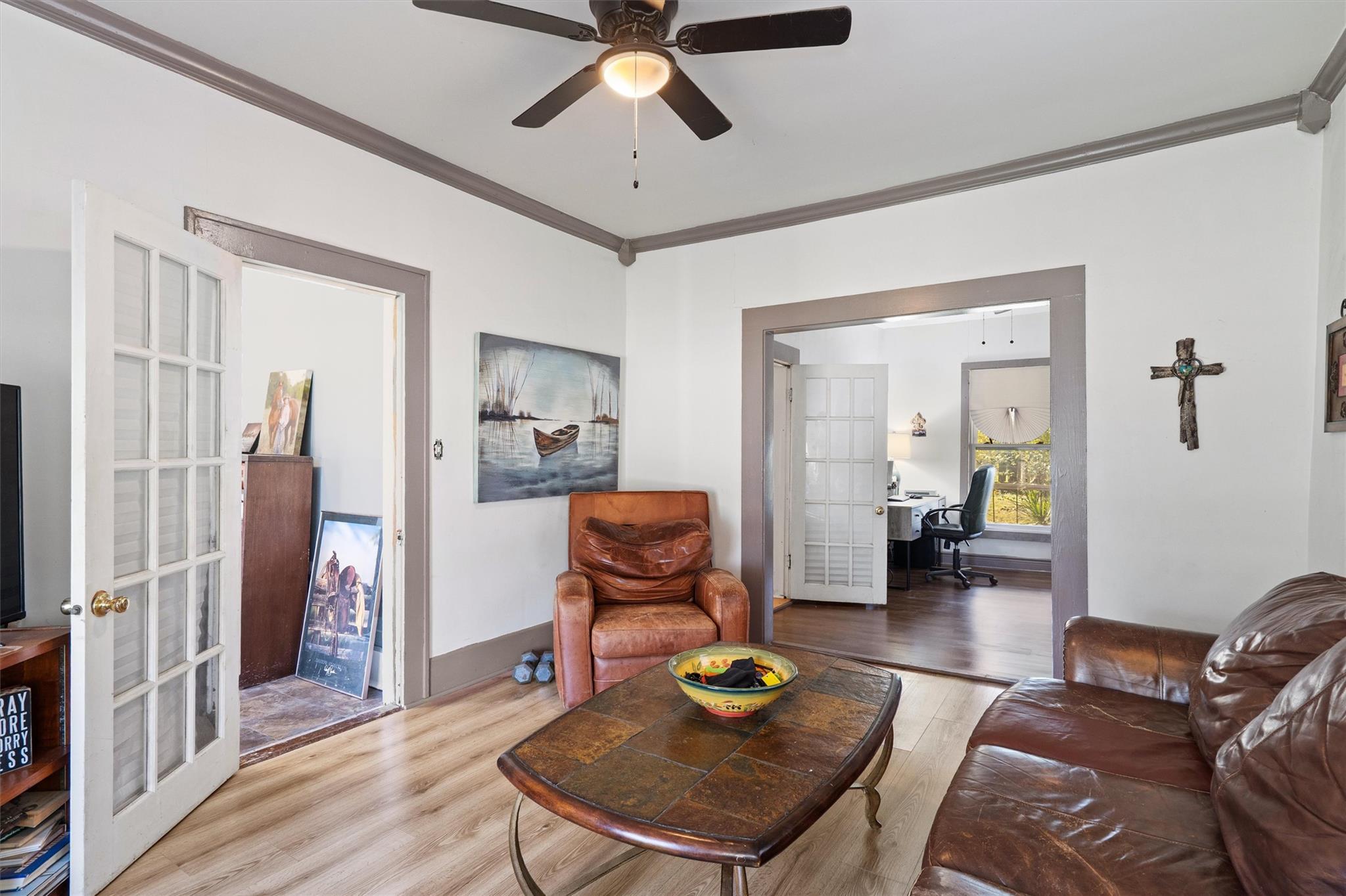 523 Old Highway 20, McDade, TX 78650