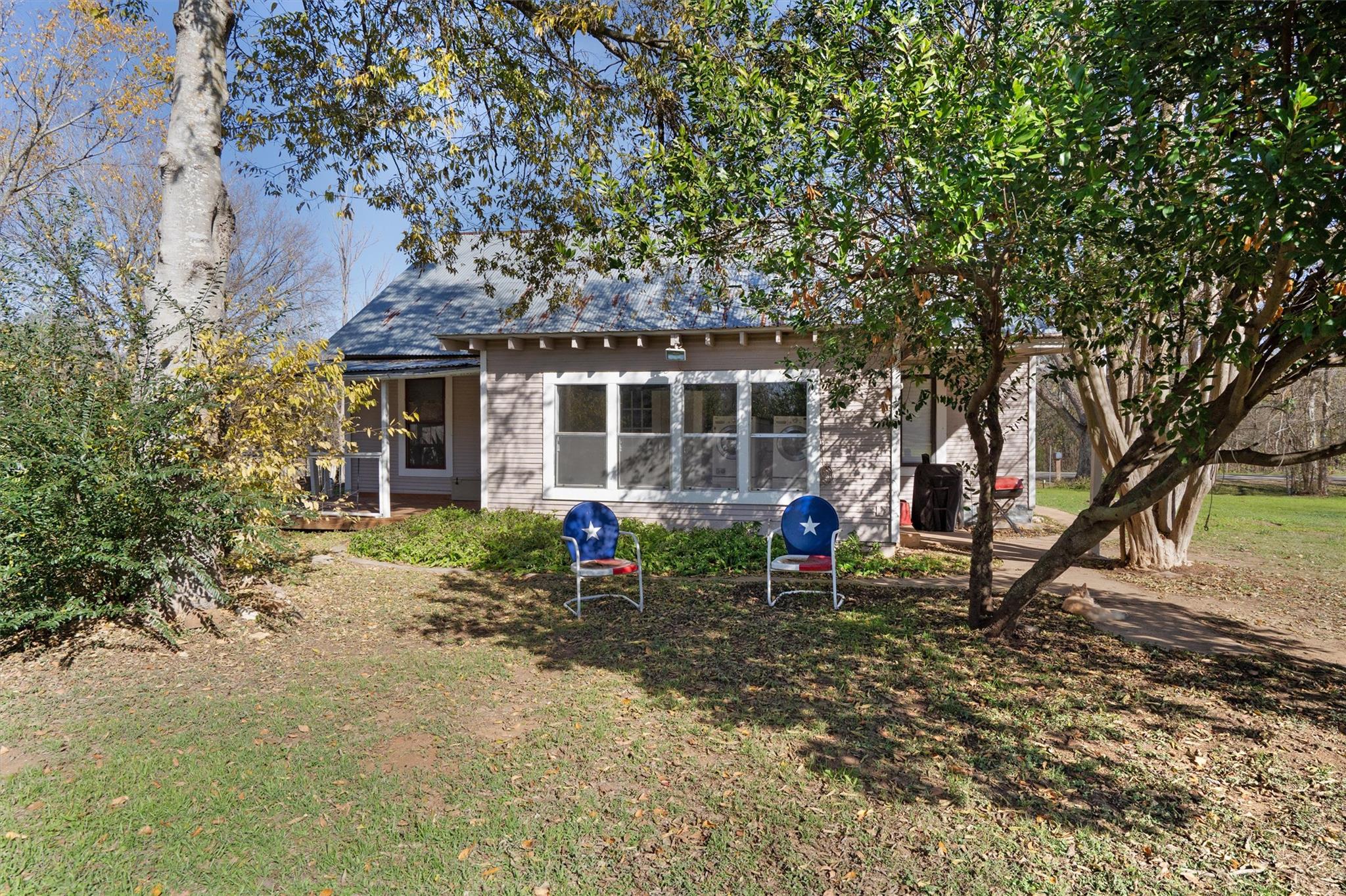523 Old Highway 20, McDade, TX 78650