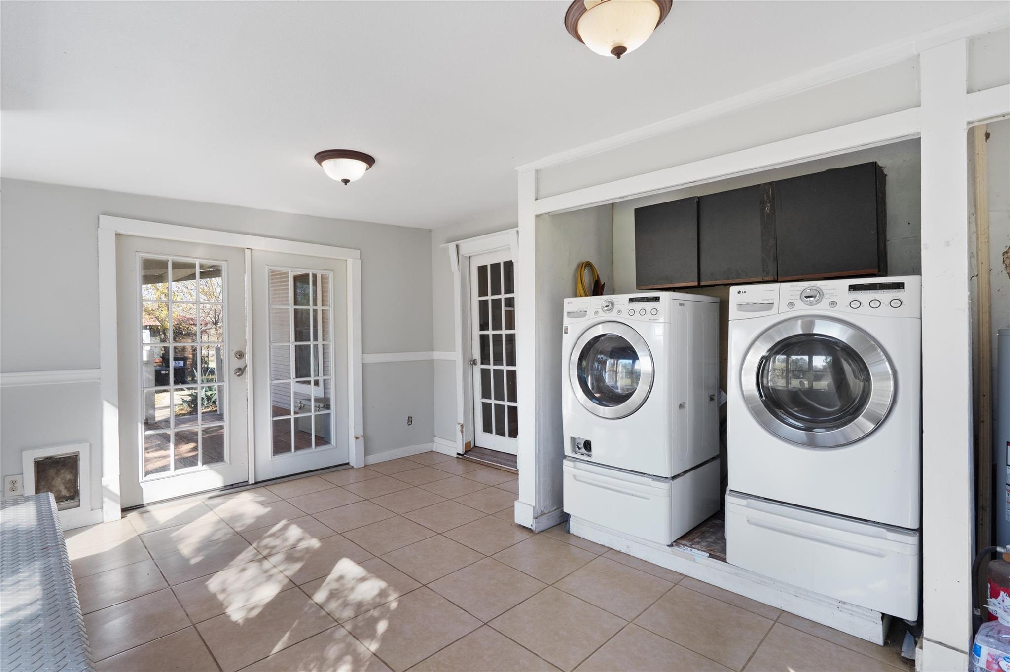 523 Old Highway 20, McDade, TX 78650