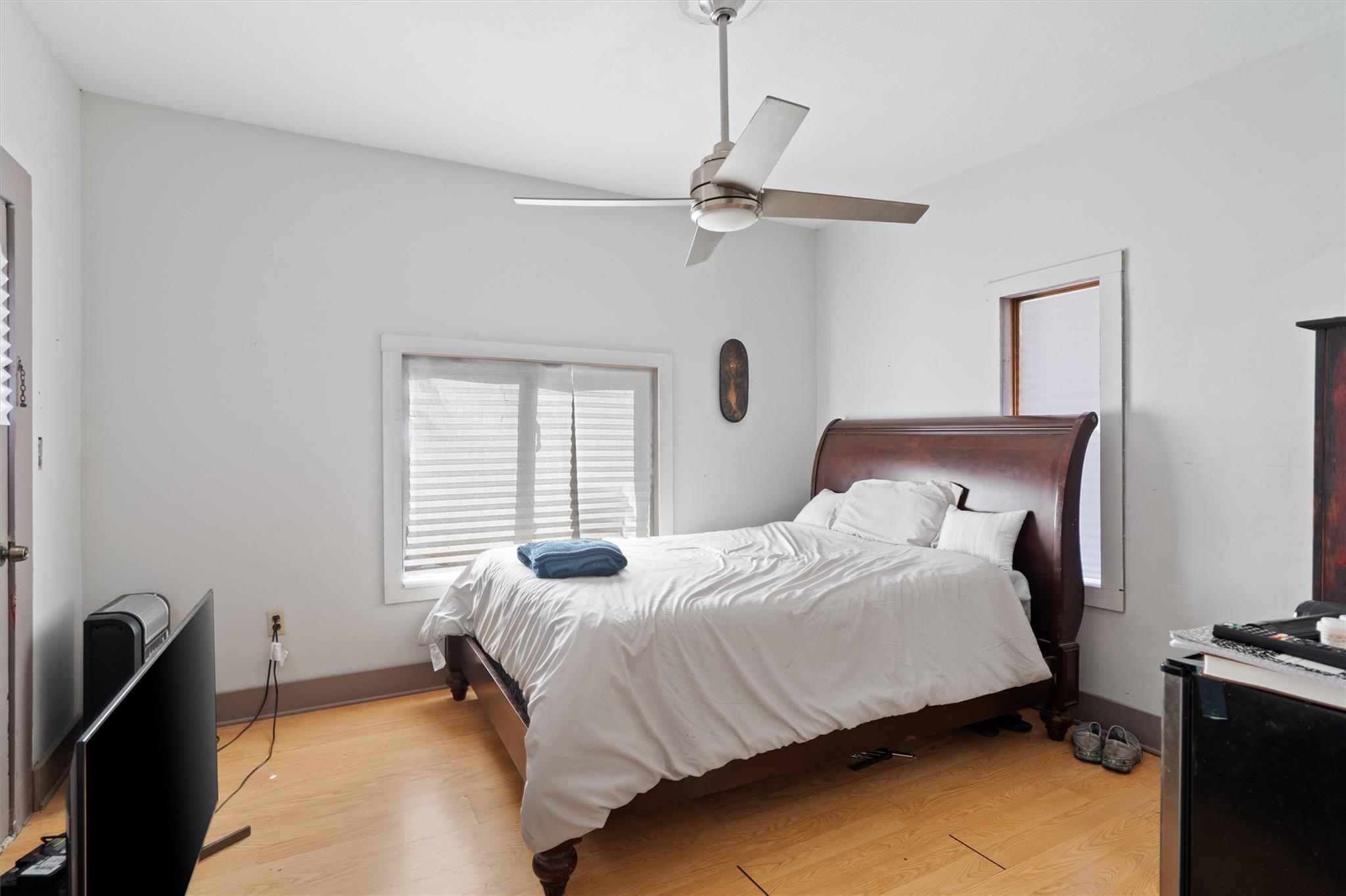 523 Old Highway 20, McDade, TX 78650