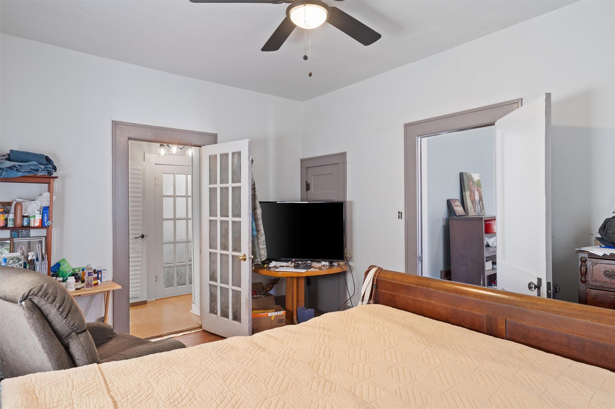 523 Old Highway 20, McDade, TX 78650