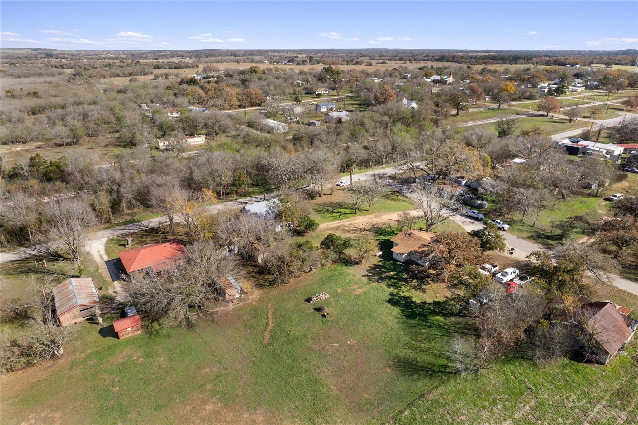523 Old Highway 20, McDade, TX 78650