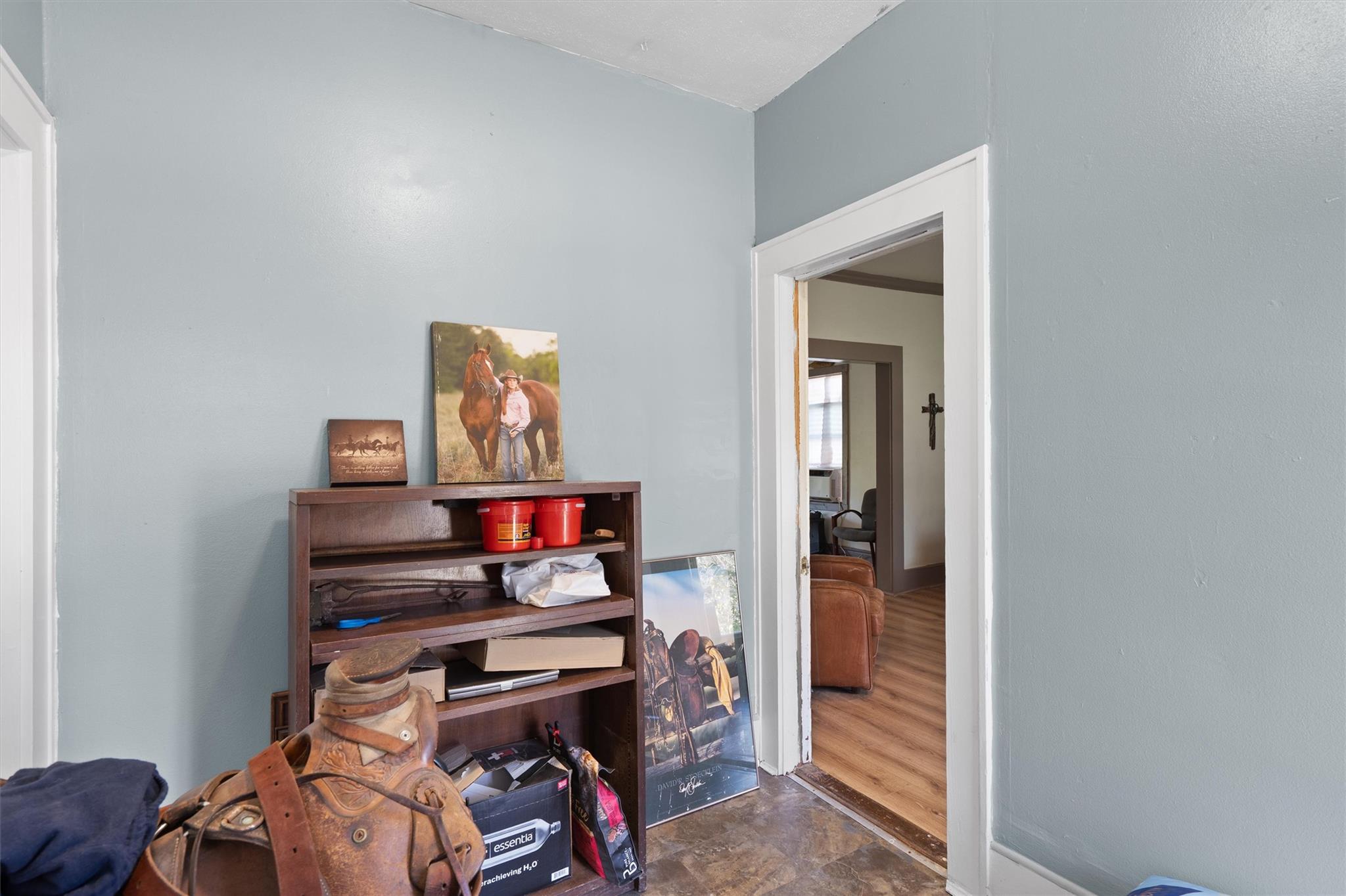 523 Old Highway 20, McDade, TX 78650