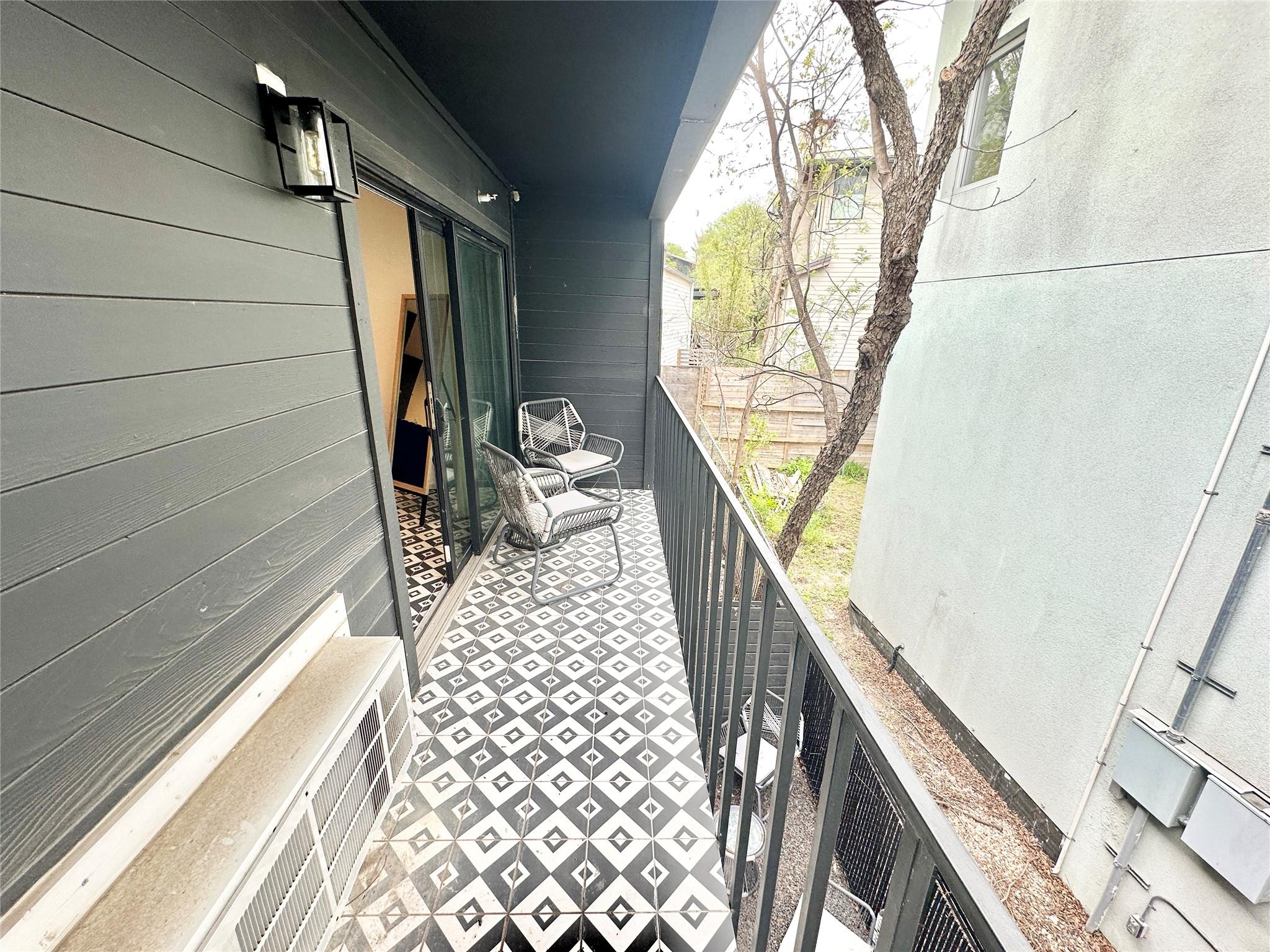 201 Academy Dr # 203, Austin, TX 78704