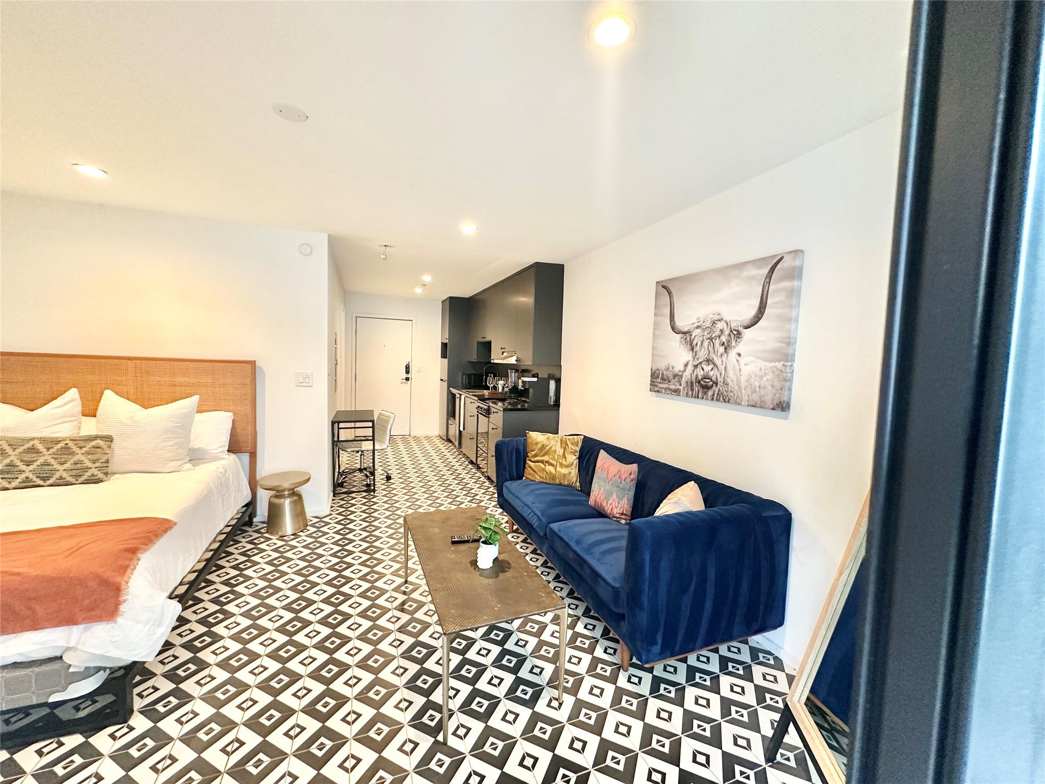 201 Academy Dr # 203, Austin, TX 78704