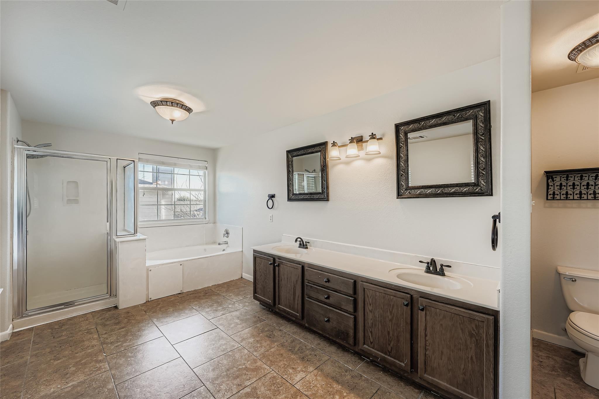 104 Mossy Rock Cv, Hutto, TX 78634