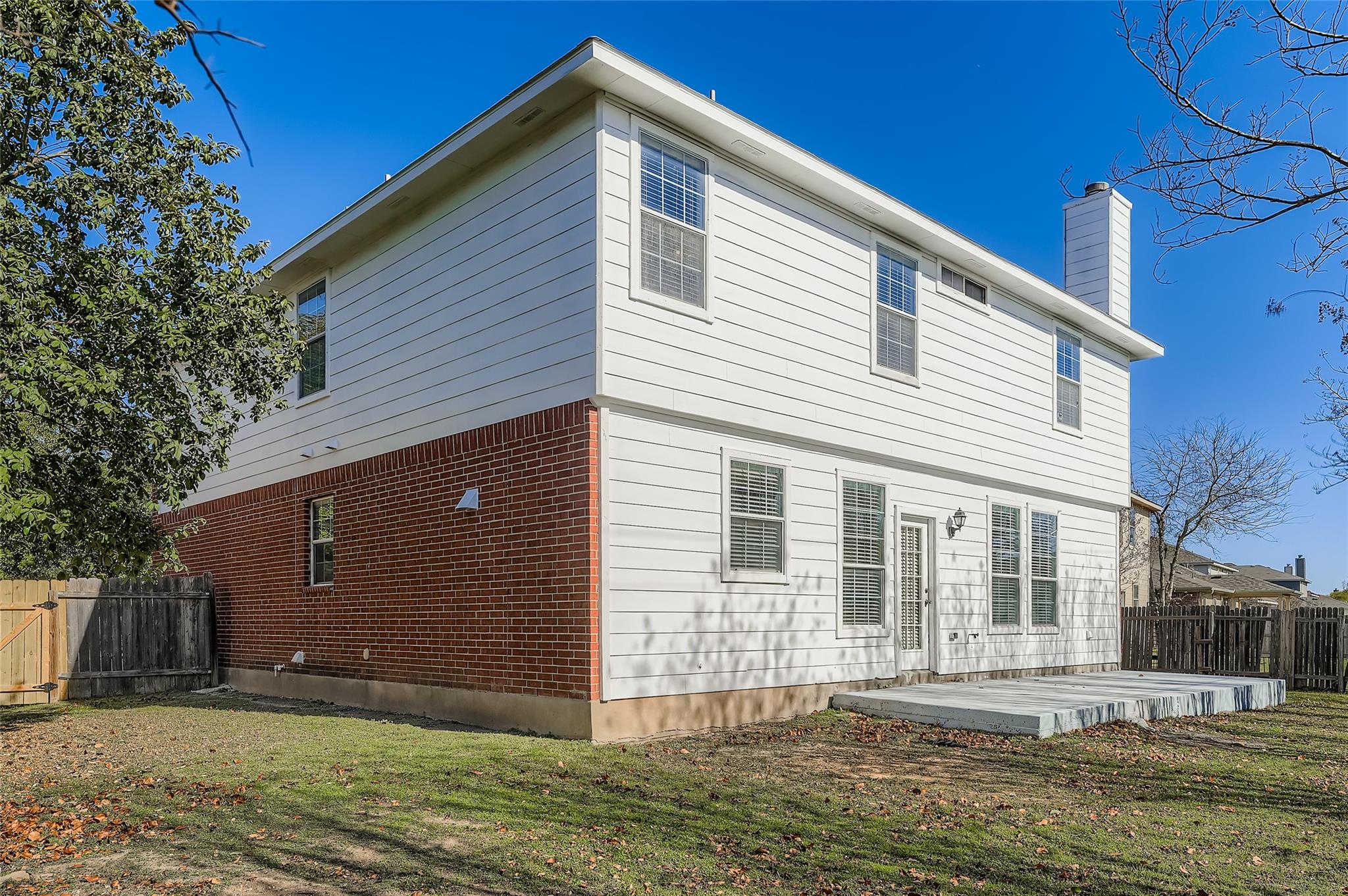 104 Mossy Rock Cv, Hutto, TX 78634