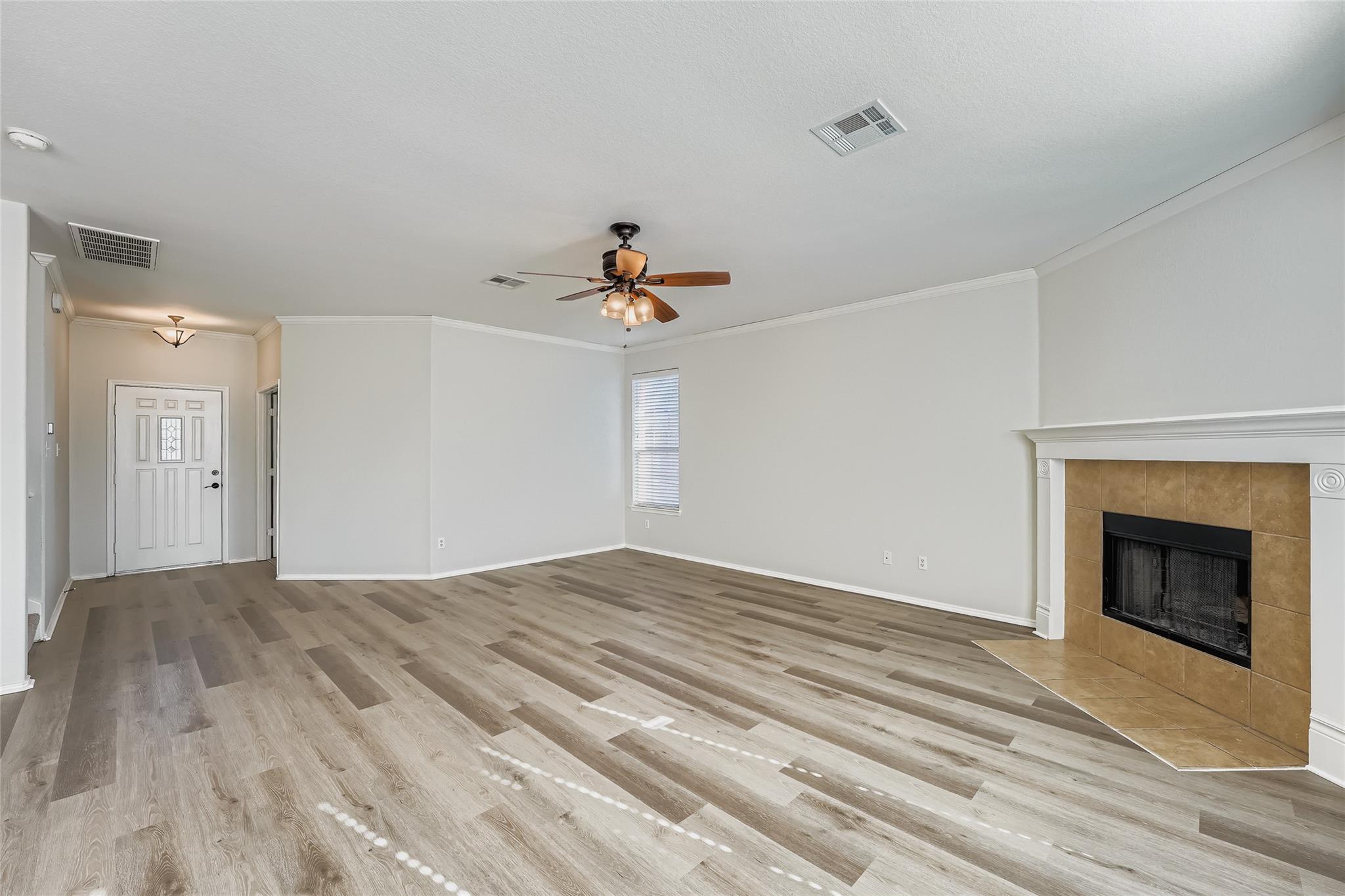 104 Mossy Rock Cv, Hutto, TX 78634