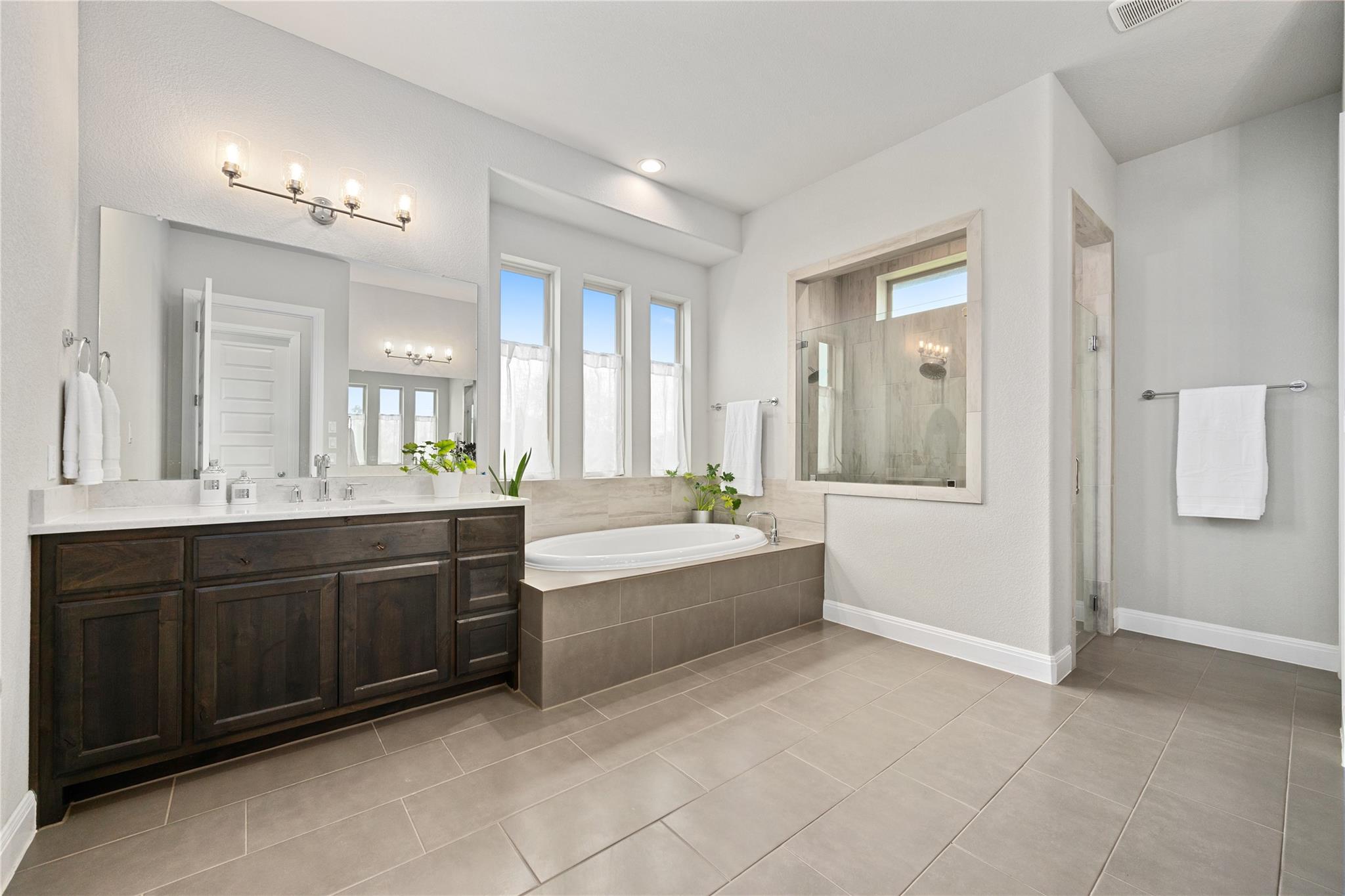 3812 Deep Pocket Dr, Leander, TX 78641