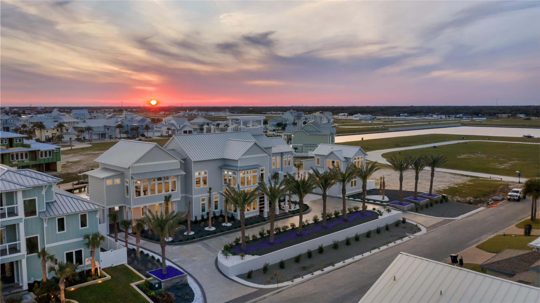 305 Estes Dr, Rockport, TX 78382