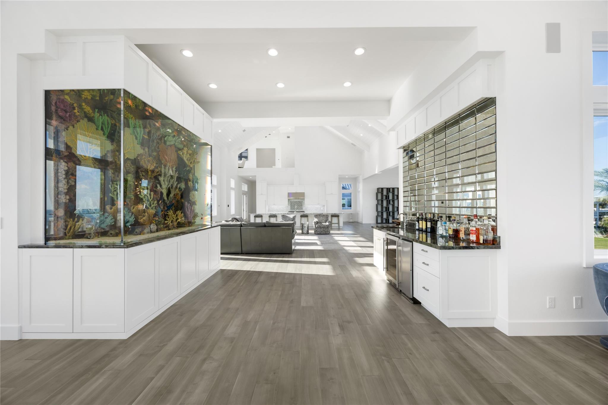 305 Estes Dr, Rockport, TX 78382