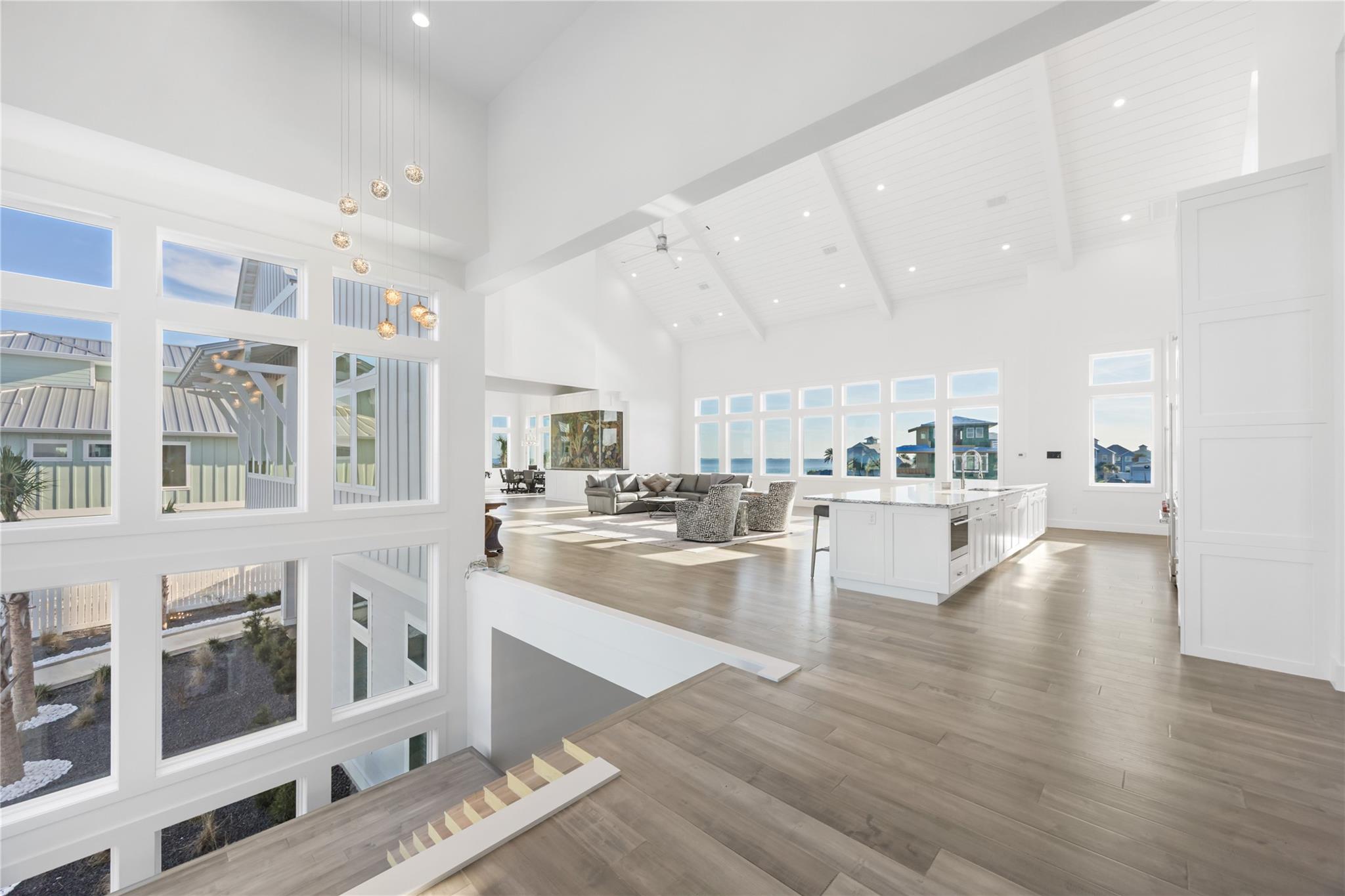 305 Estes Dr, Rockport, TX 78382