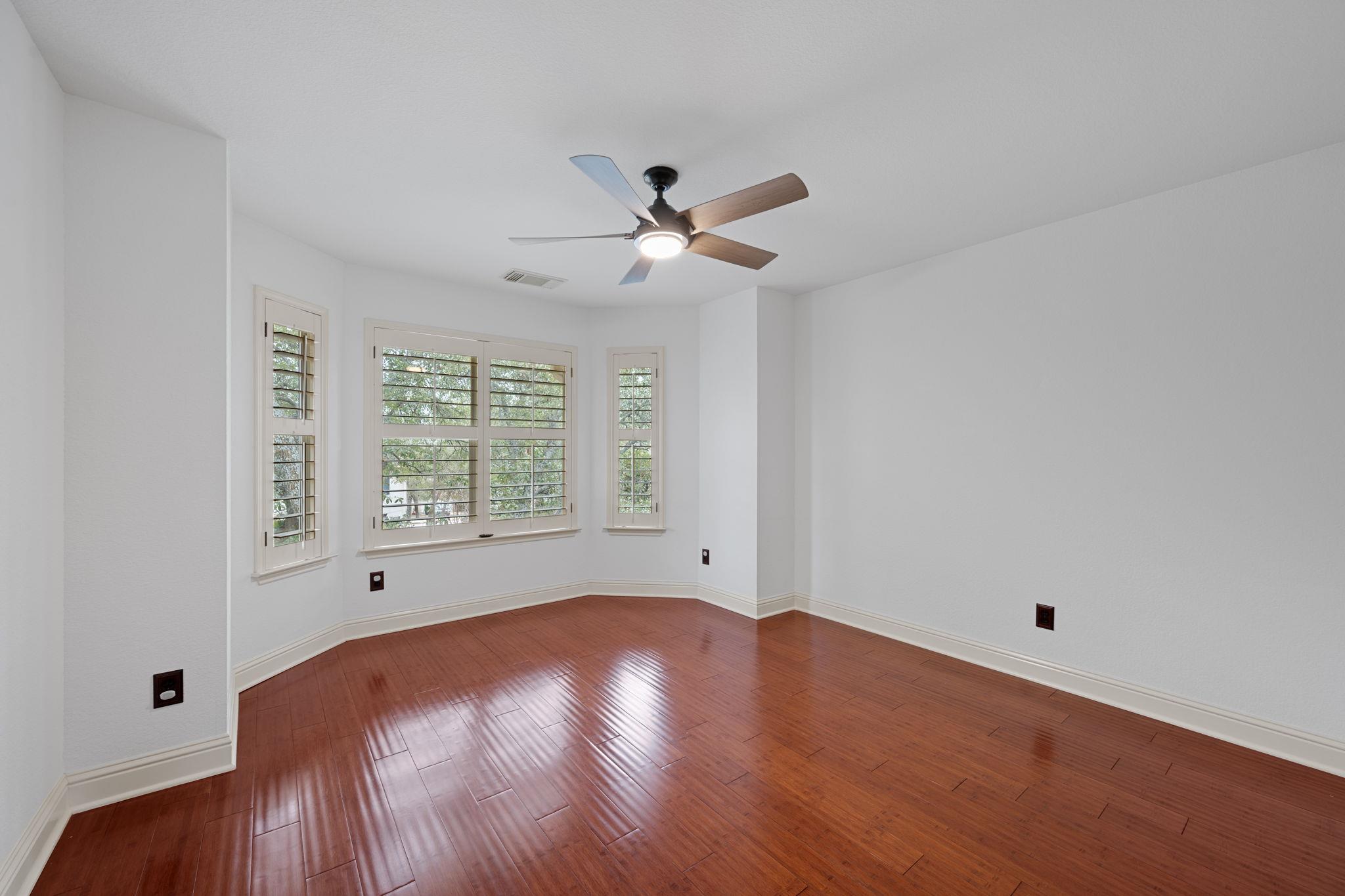 1907 Holly Hill Dr, Leander, TX 78641