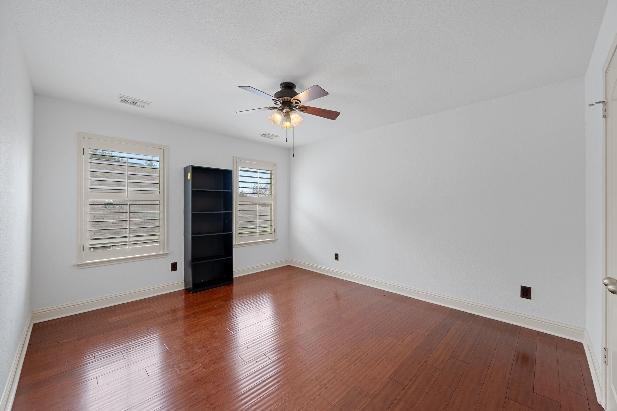 1907 Holly Hill Dr, Leander, TX 78641