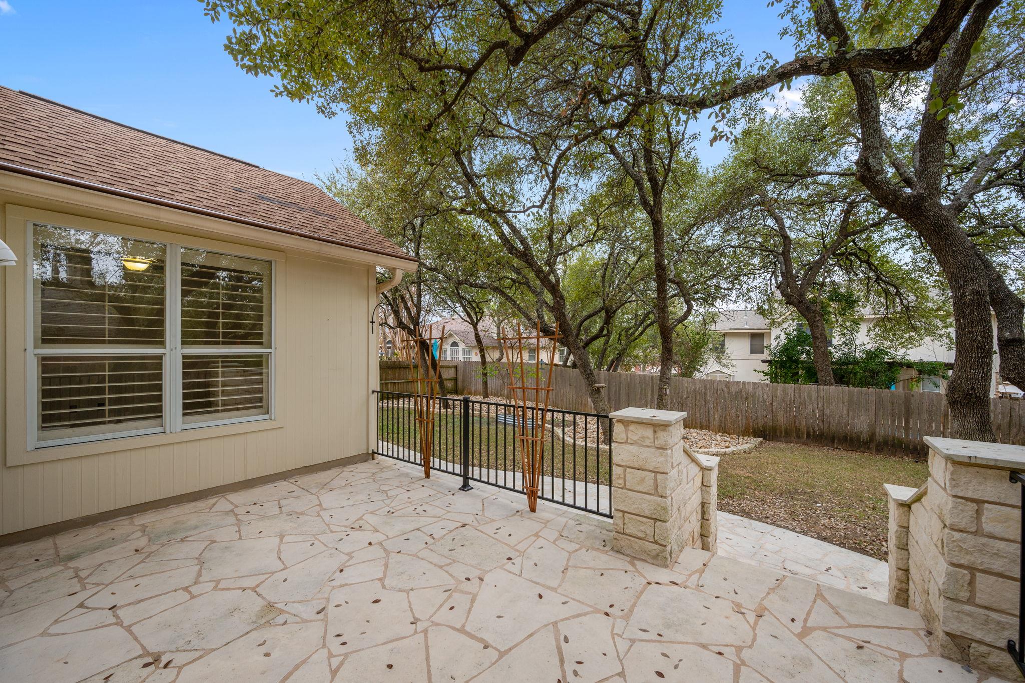 1907 Holly Hill Dr, Leander, TX 78641