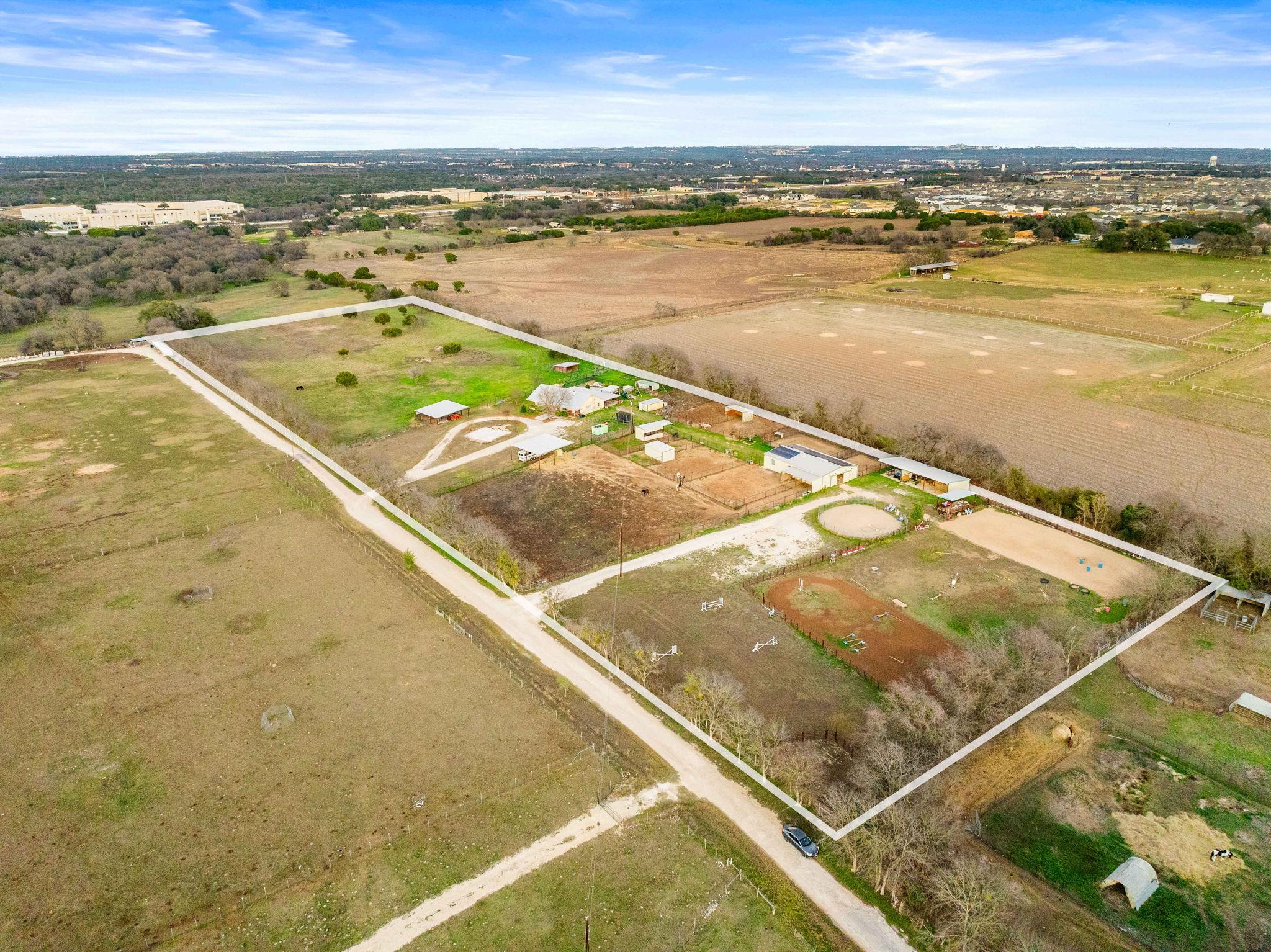 2700 Auction Barn Rd, Belton, TX 76513