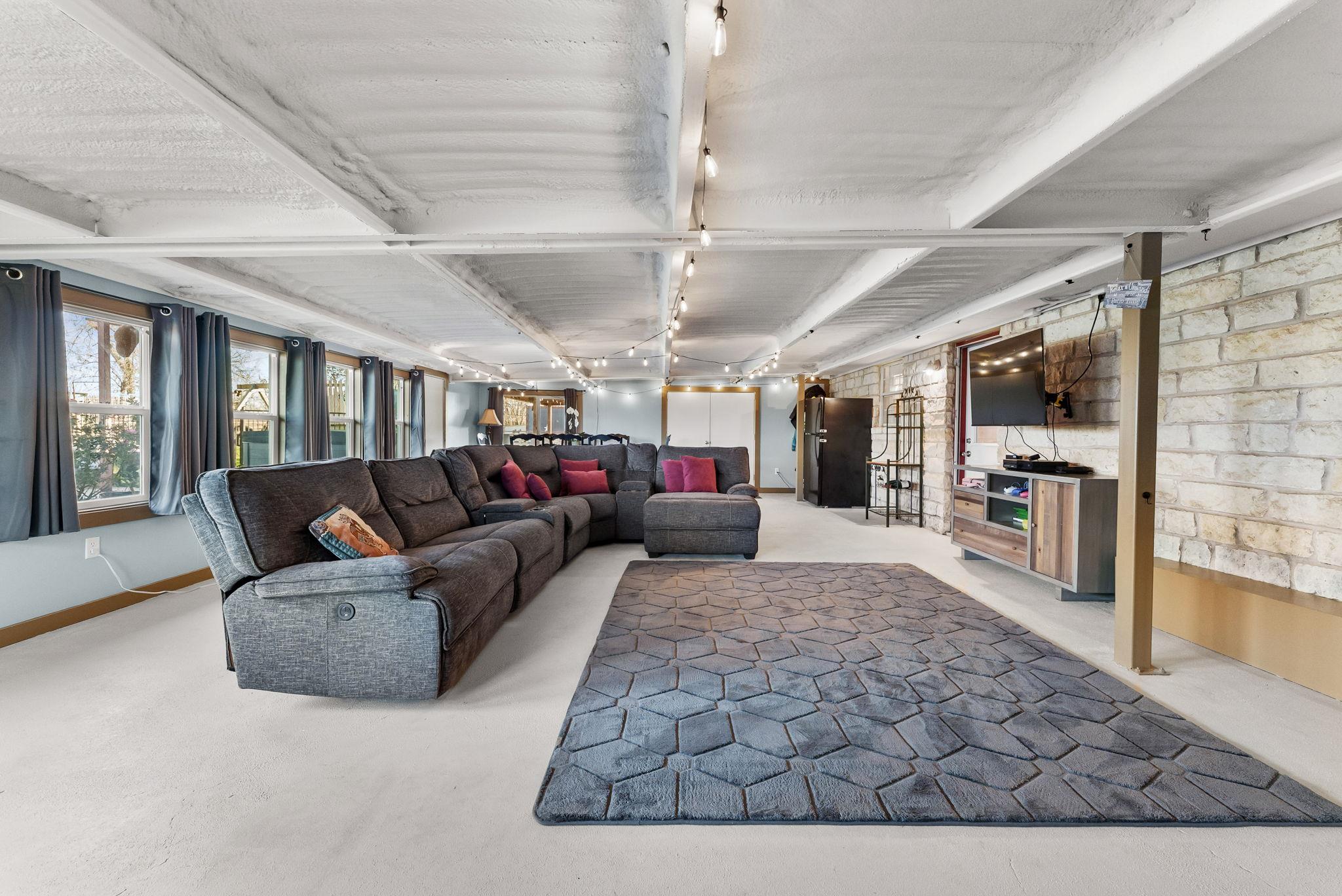 2700 Auction Barn Rd, Belton, TX 76513