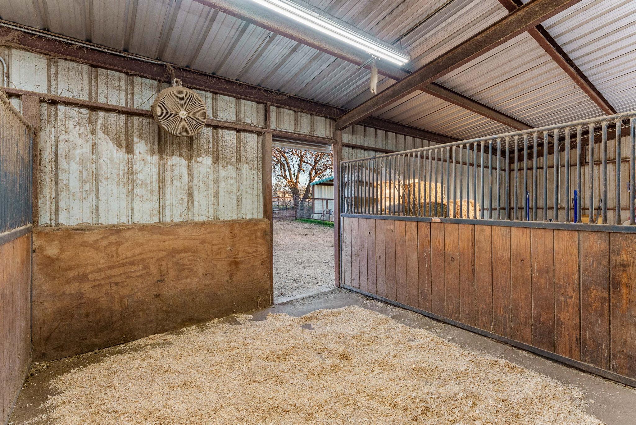 2700 Auction Barn Rd, Belton, TX 76513