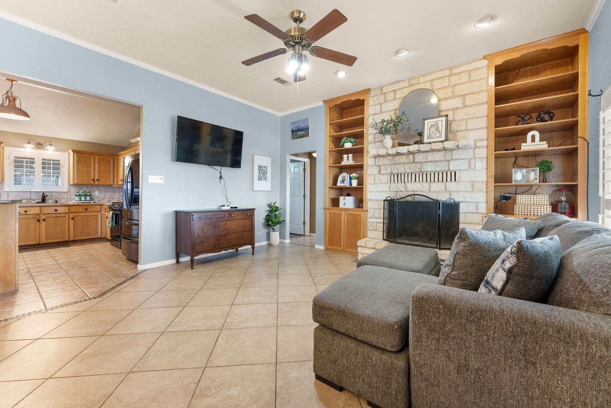 2700 Auction Barn Rd, Belton, TX 76513