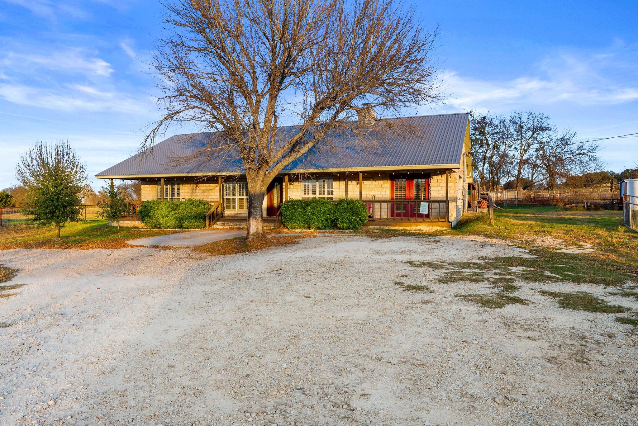 2700 Auction Barn Rd, Belton, TX 76513