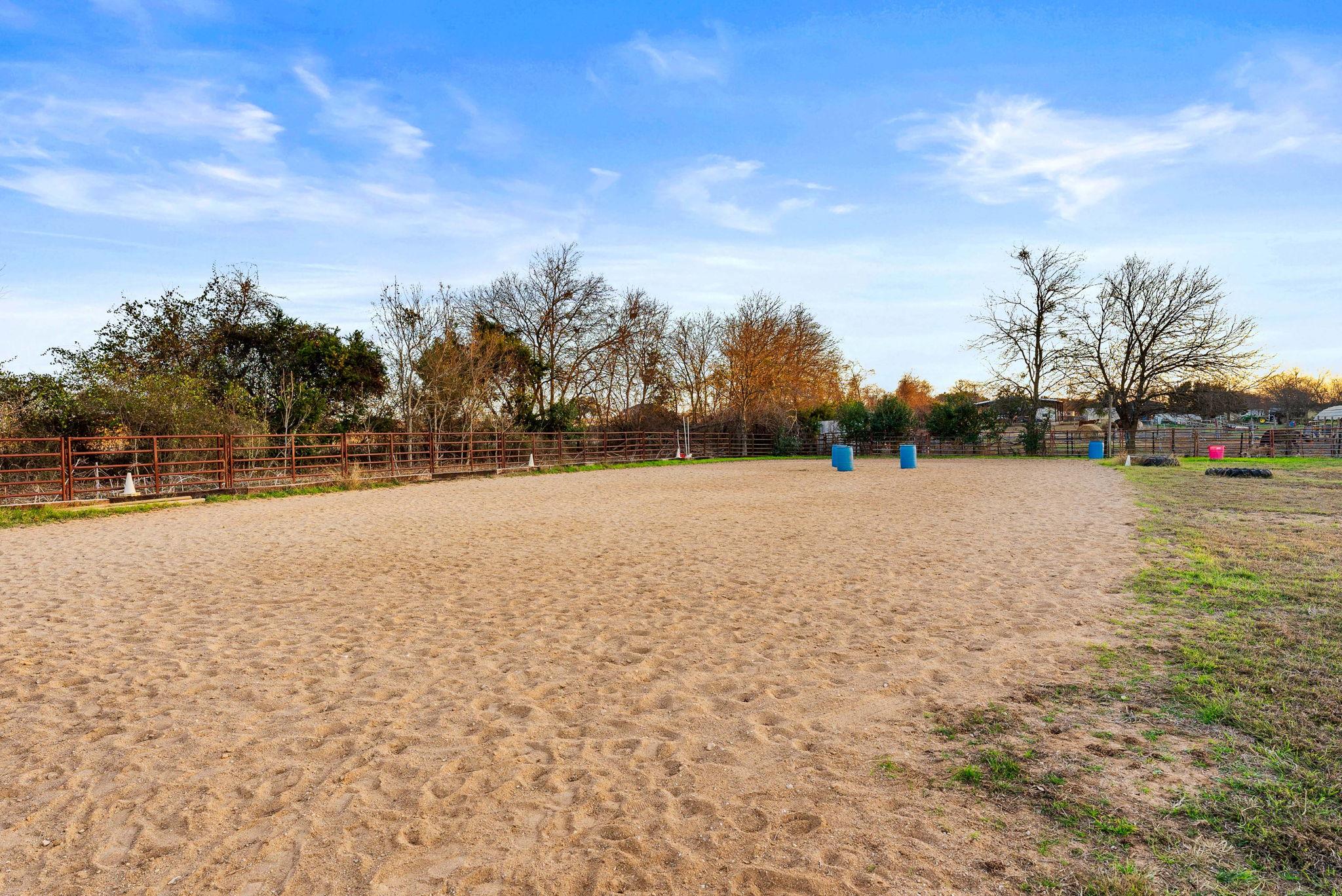 2700 Auction Barn Rd, Belton, TX 76513