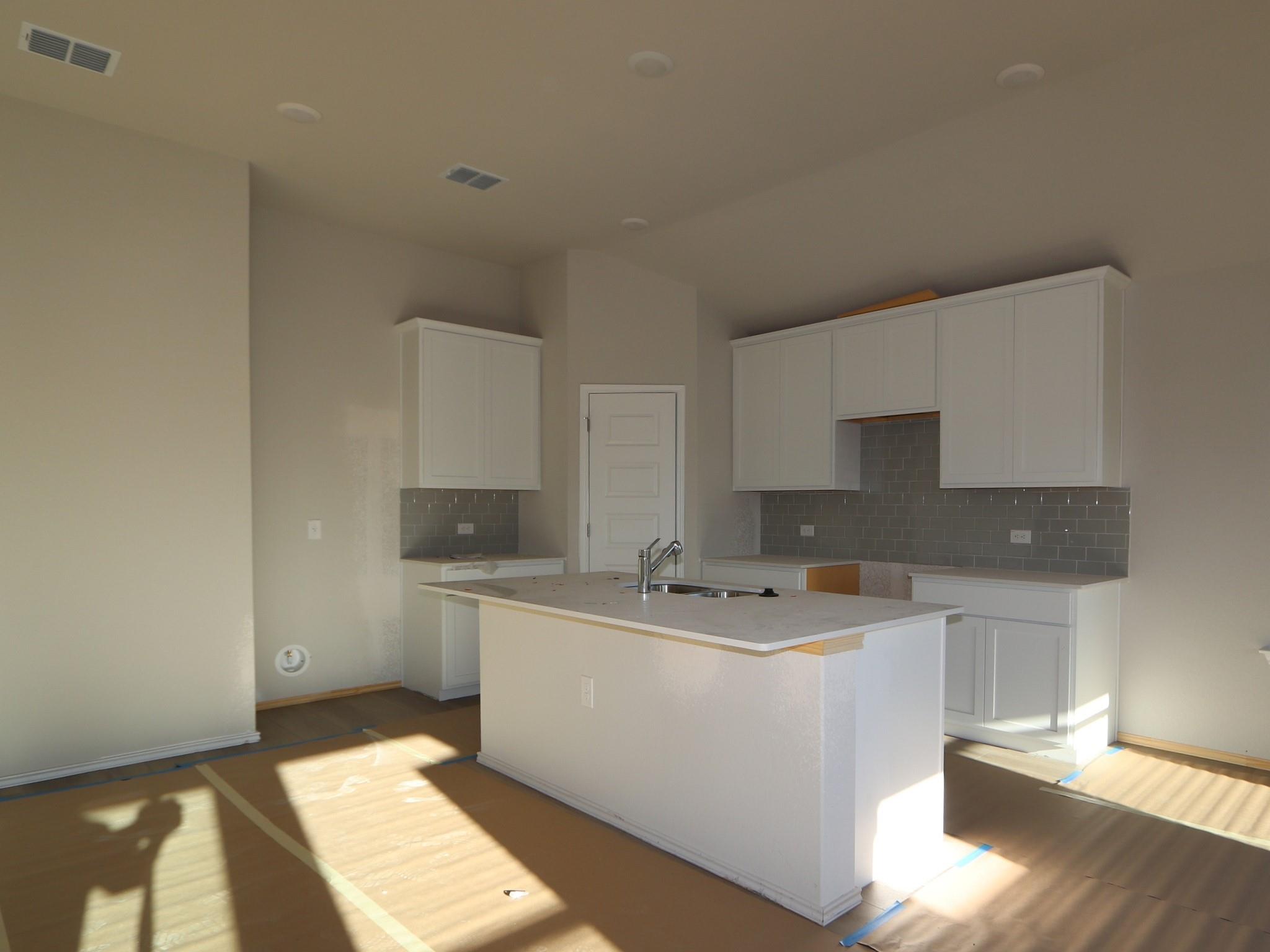 9201 Corvallis Dr, Austin, TX 78747