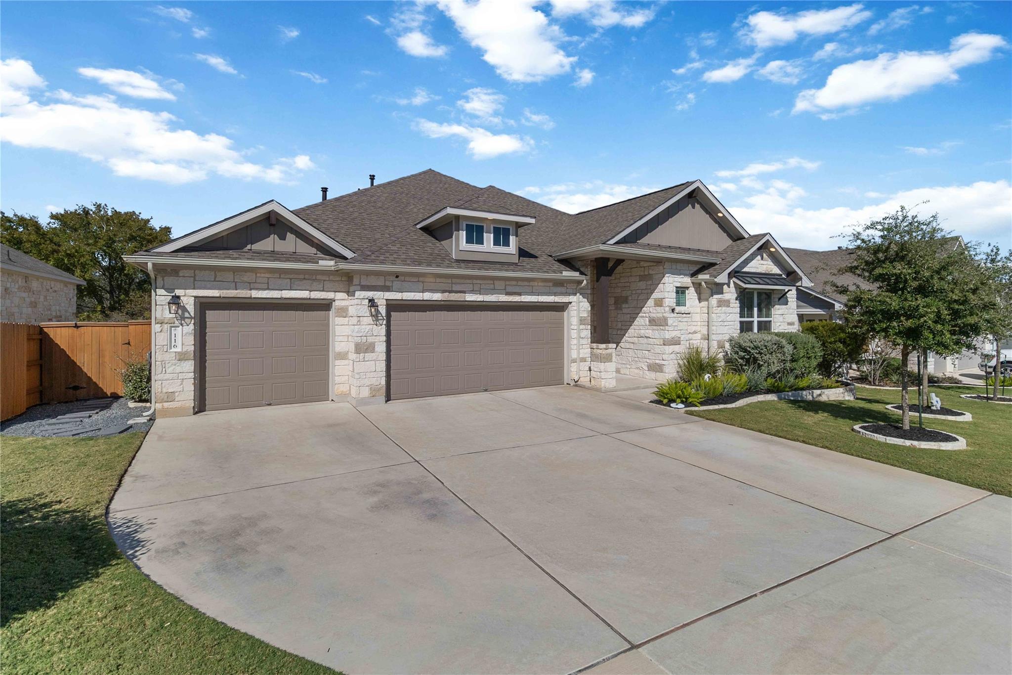 116 Charles Zanco Dr, Bastrop, TX 78602