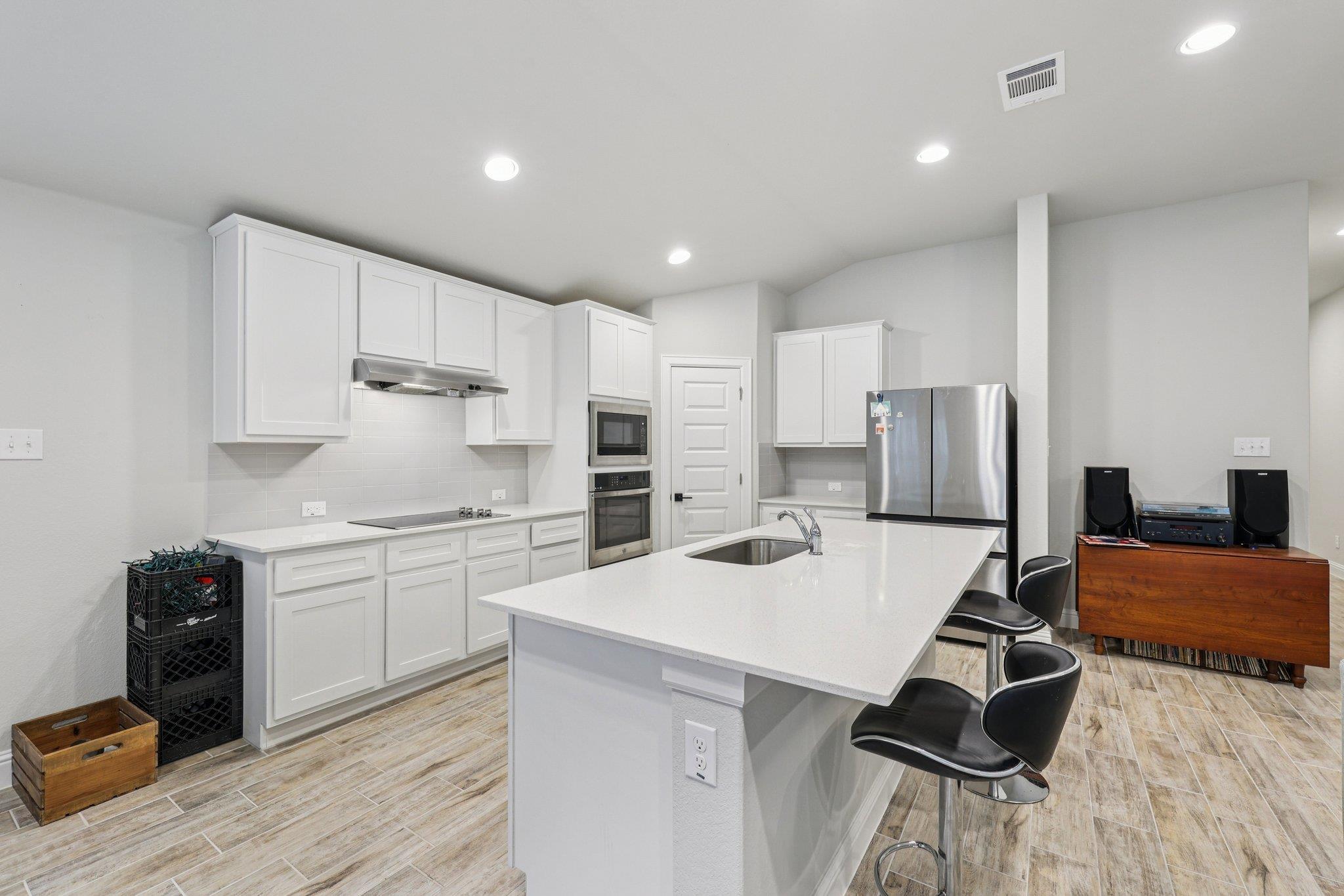 21709 Osage Ln, Lago Vista, TX 78645