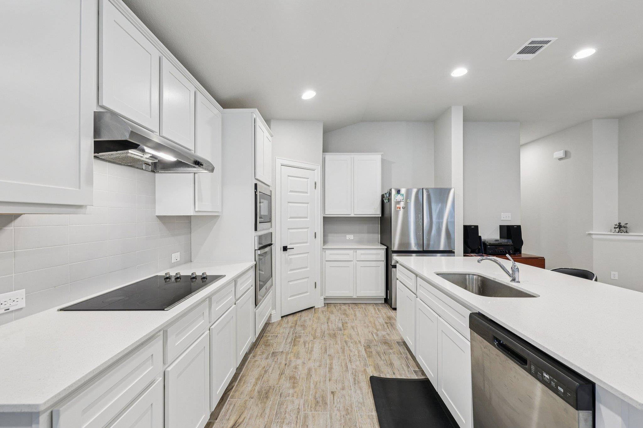 21709 Osage Ln, Lago Vista, TX 78645